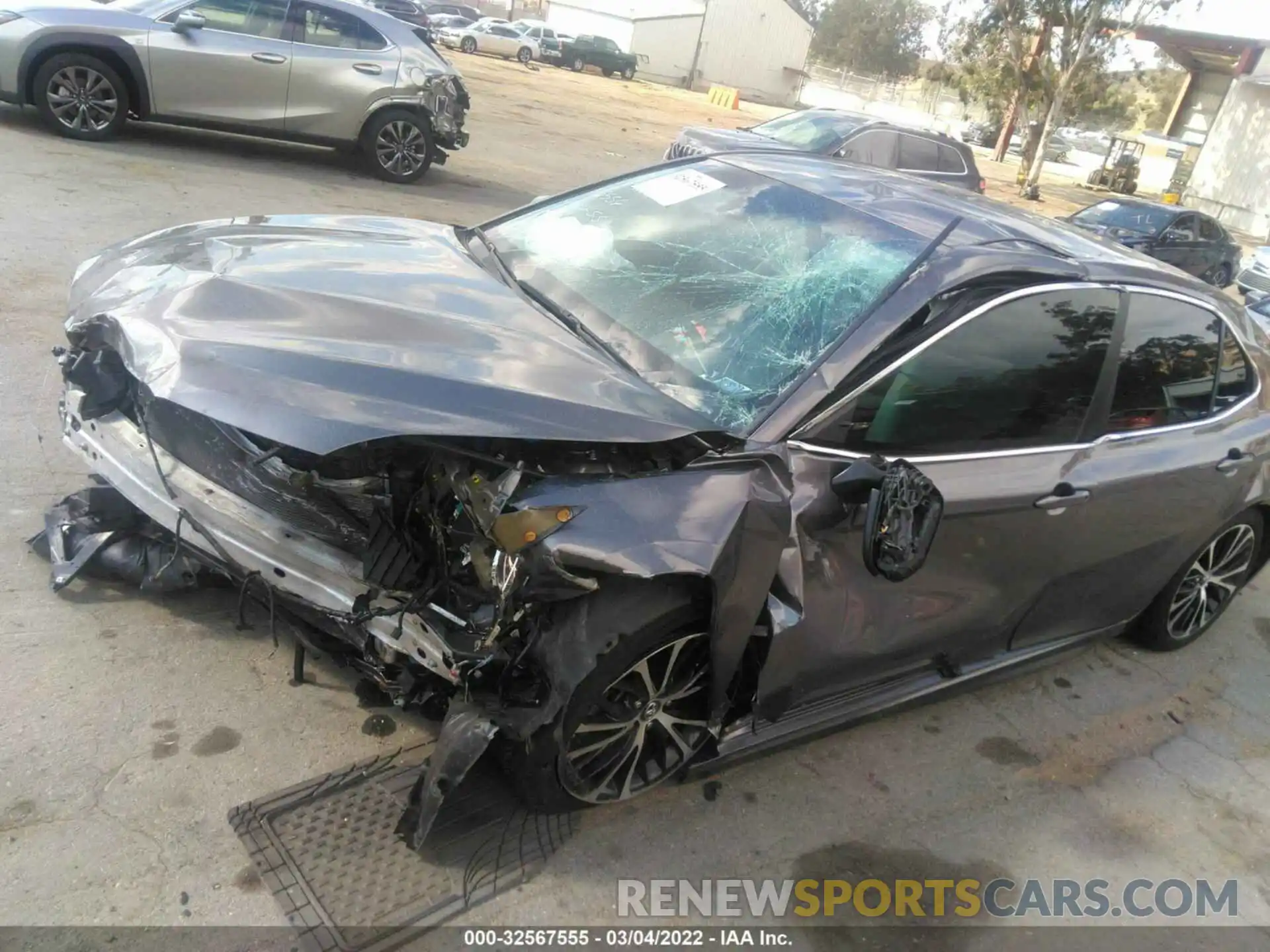 6 Photograph of a damaged car 4T1B11HKXKU265677 TOYOTA CAMRY 2019