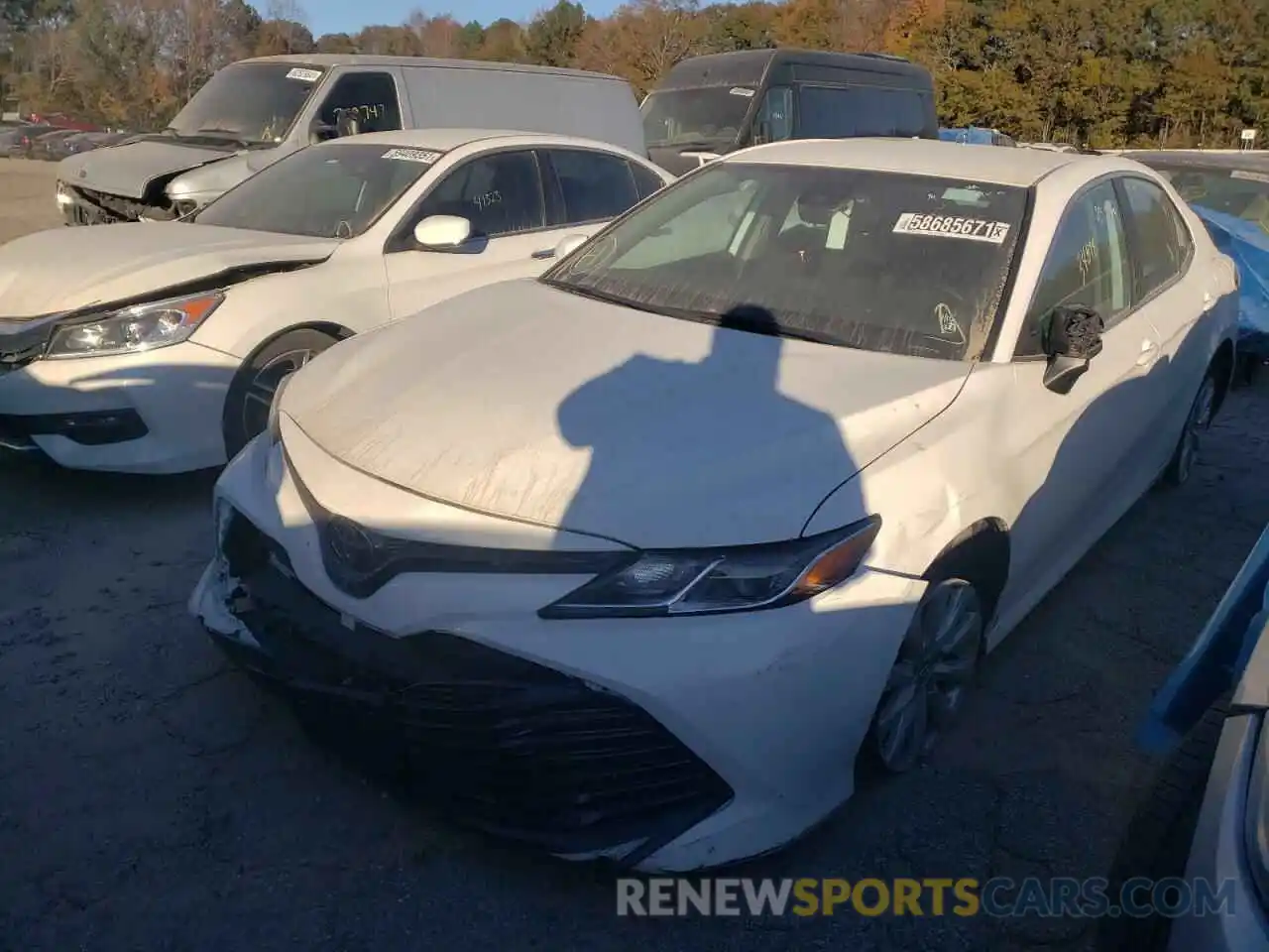 2 Photograph of a damaged car 4T1B11HKXKU267283 TOYOTA CAMRY 2019