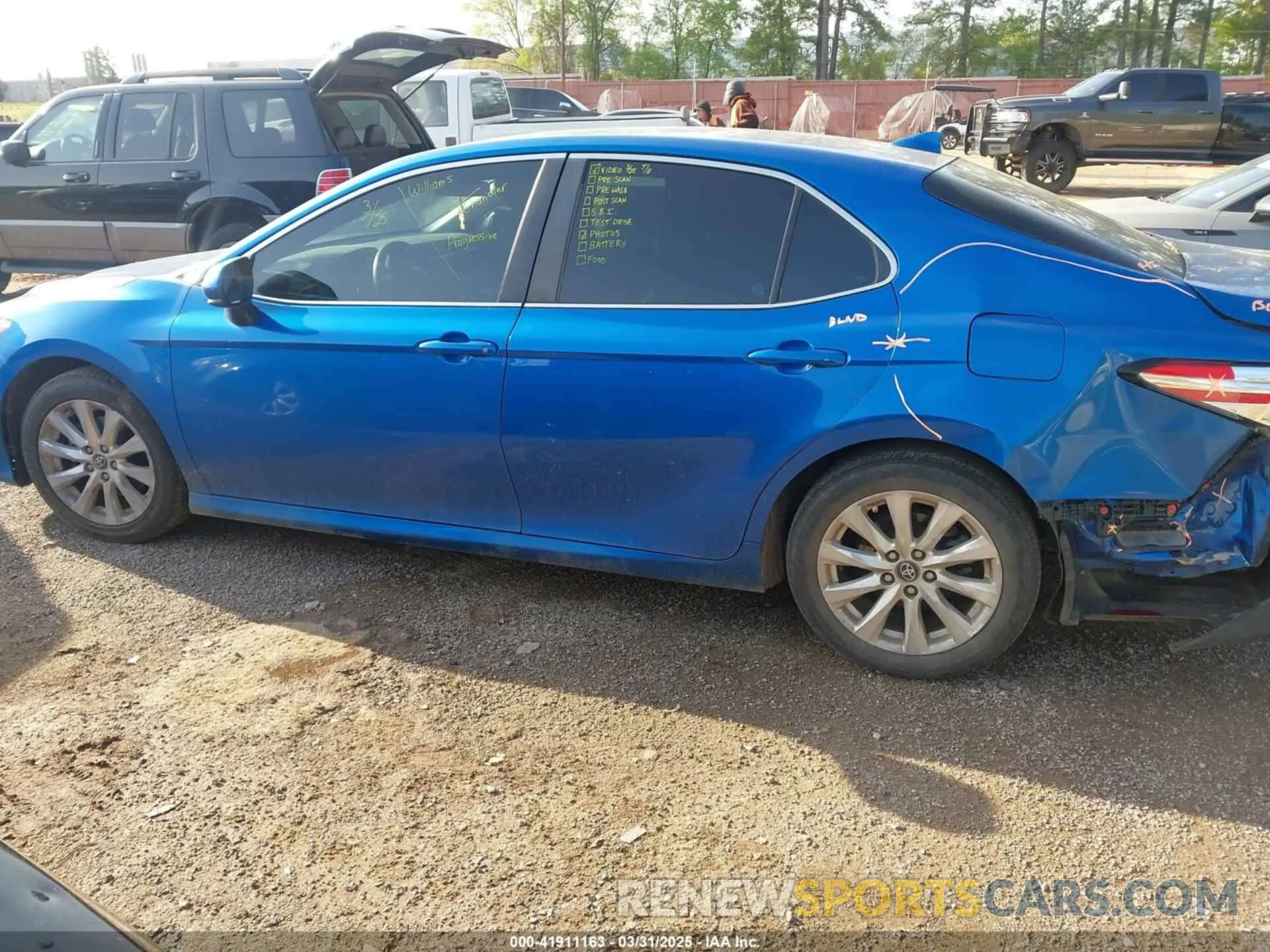 14 Photograph of a damaged car 4T1B11HKXKU268837 TOYOTA CAMRY 2019