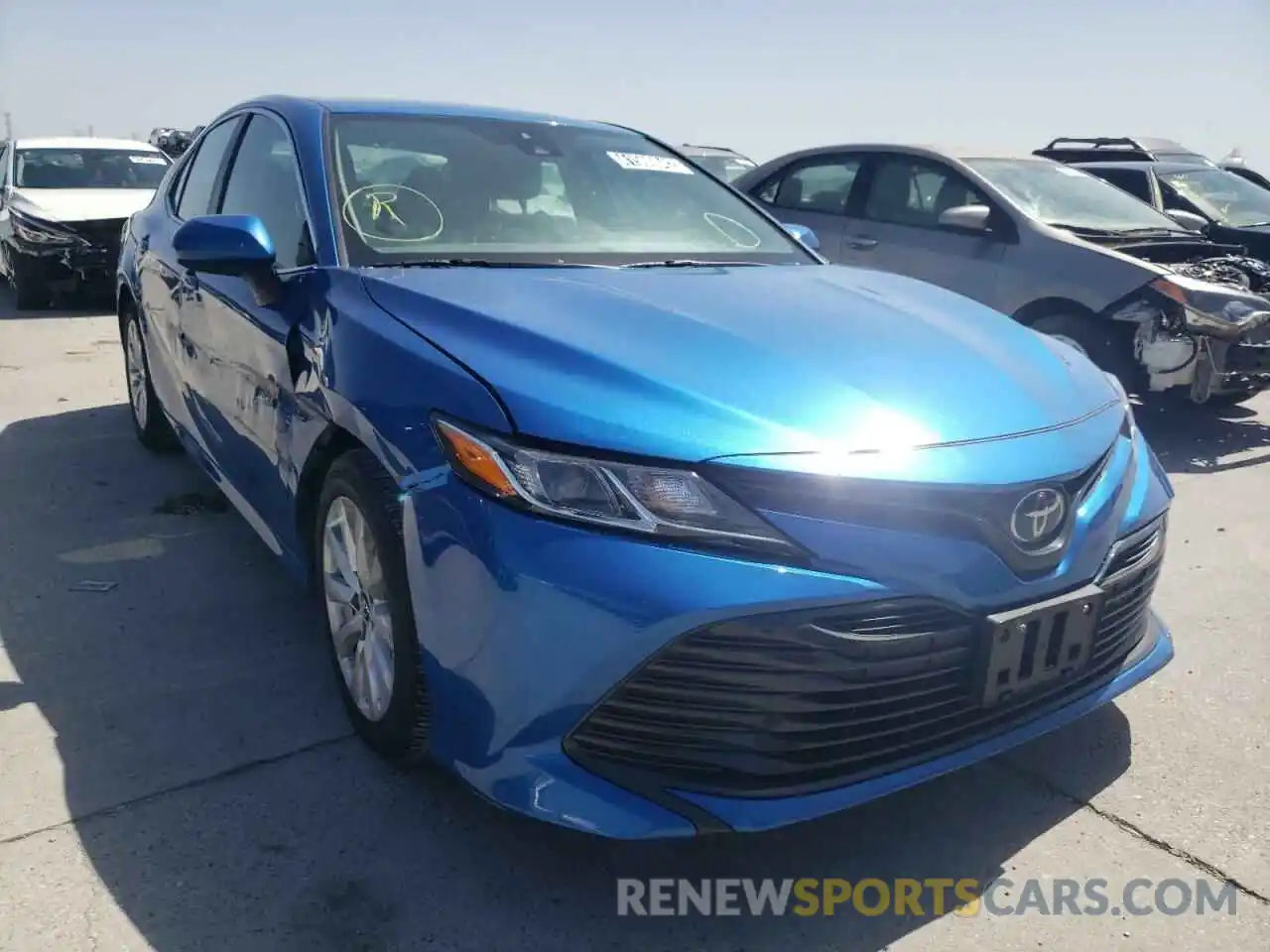 1 Photograph of a damaged car 4T1B11HKXKU269051 TOYOTA CAMRY 2019