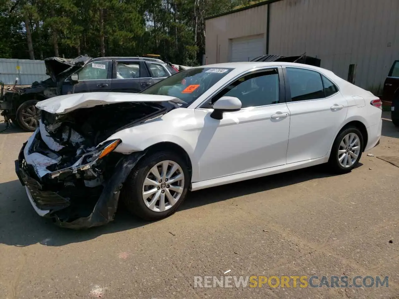 1 Photograph of a damaged car 4T1B11HKXKU270197 TOYOTA CAMRY 2019
