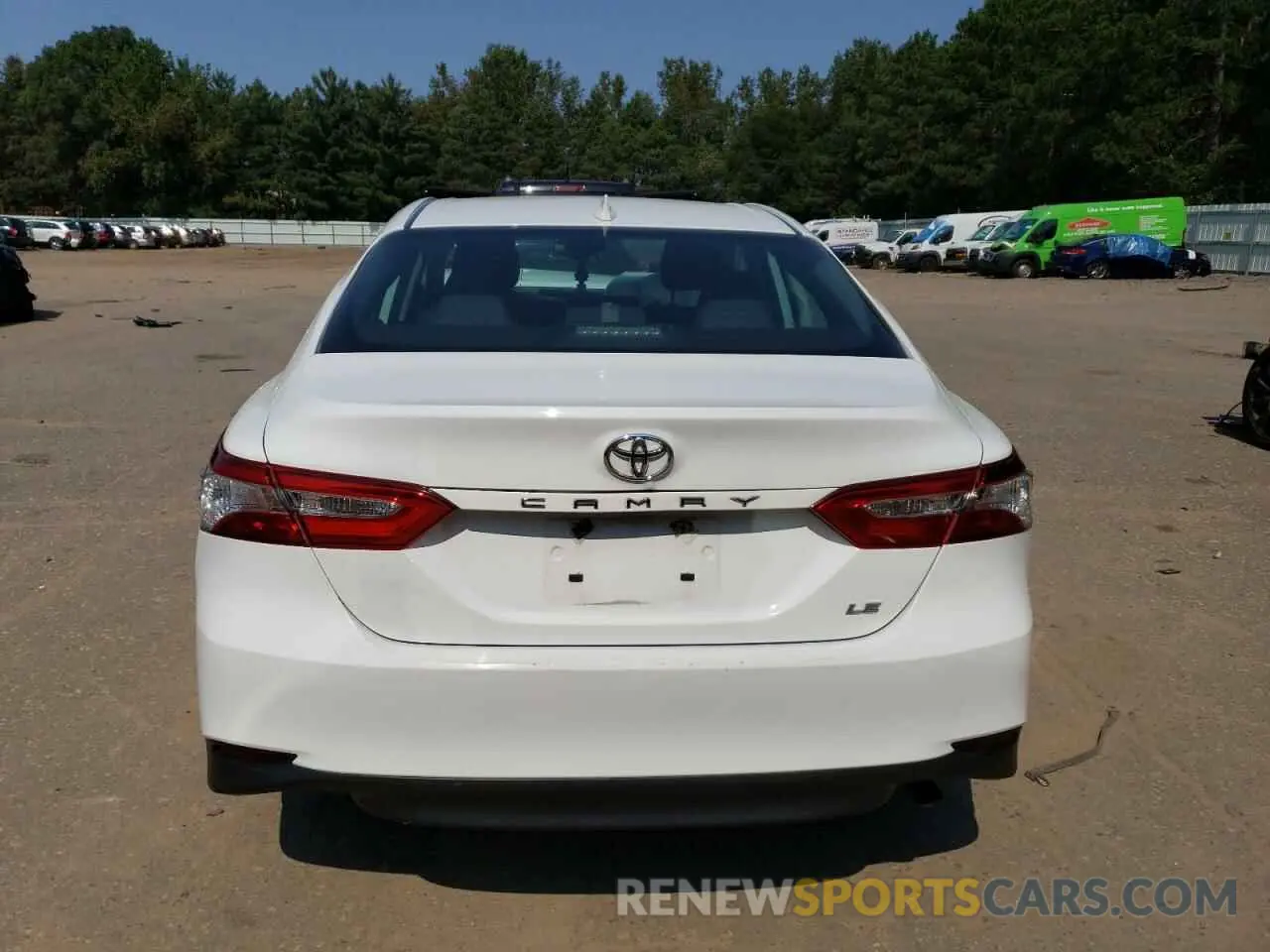 6 Photograph of a damaged car 4T1B11HKXKU270197 TOYOTA CAMRY 2019