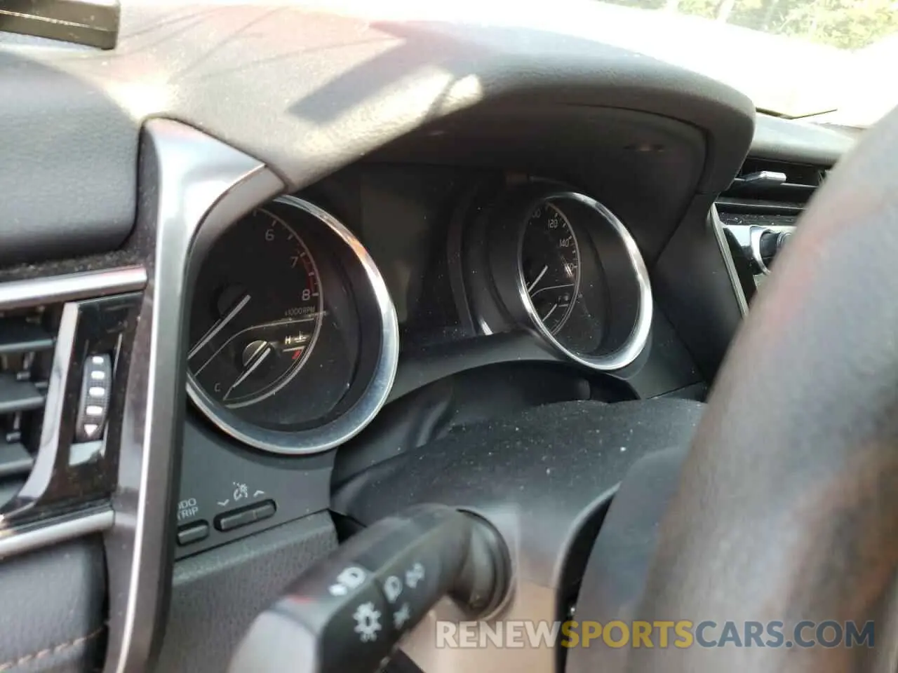 9 Photograph of a damaged car 4T1B11HKXKU270197 TOYOTA CAMRY 2019