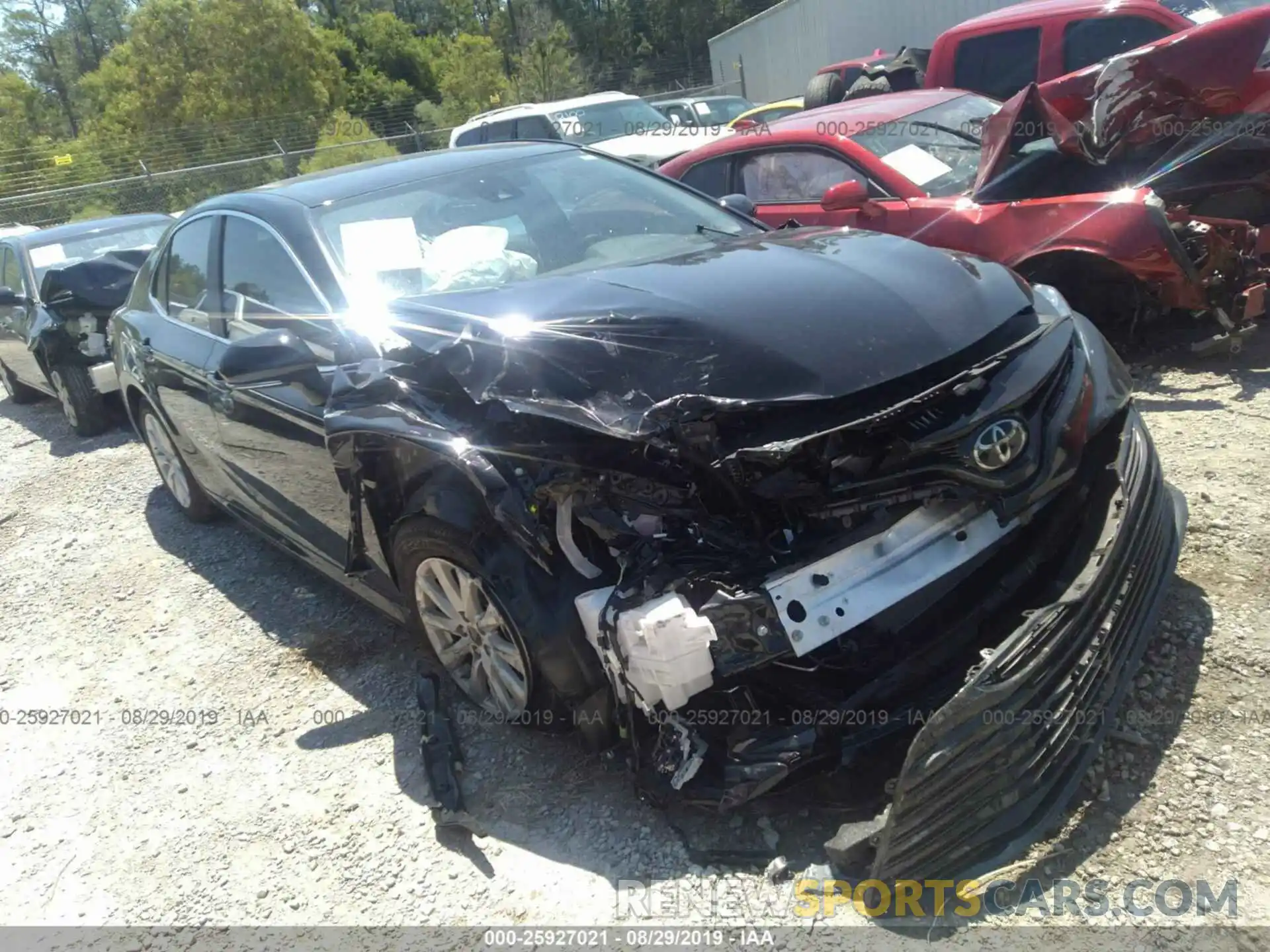 1 Photograph of a damaged car 4T1B11HKXKU270216 TOYOTA CAMRY 2019