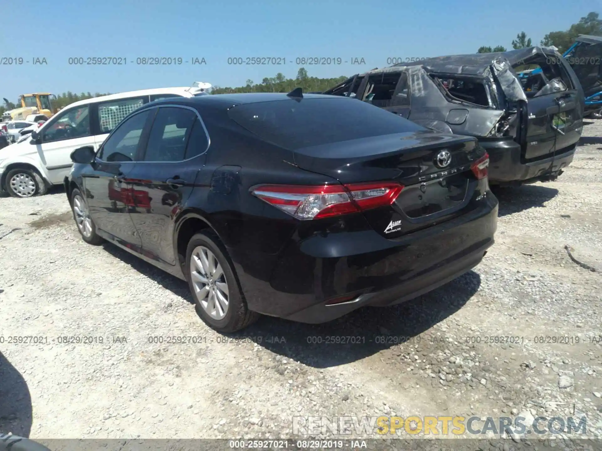 3 Photograph of a damaged car 4T1B11HKXKU270216 TOYOTA CAMRY 2019