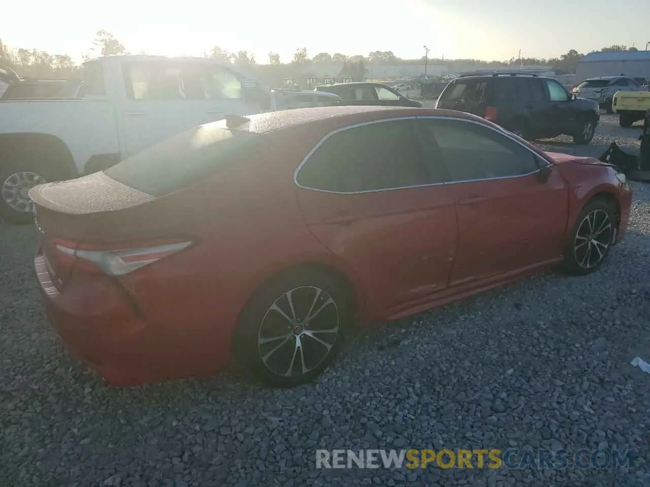 3 Photograph of a damaged car 4T1B11HKXKU270815 TOYOTA CAMRY 2019