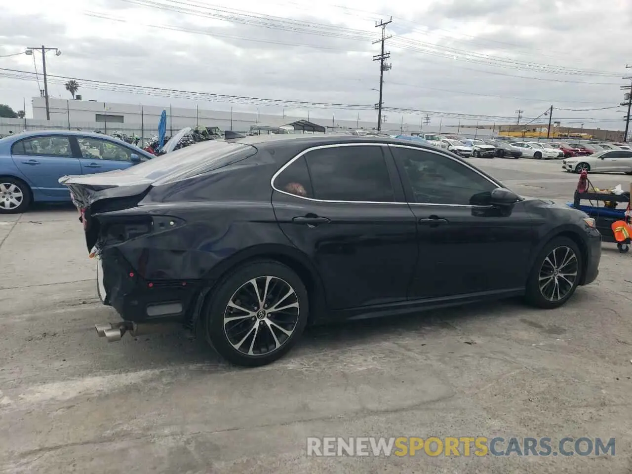 3 Photograph of a damaged car 4T1B11HKXKU274976 TOYOTA CAMRY 2019