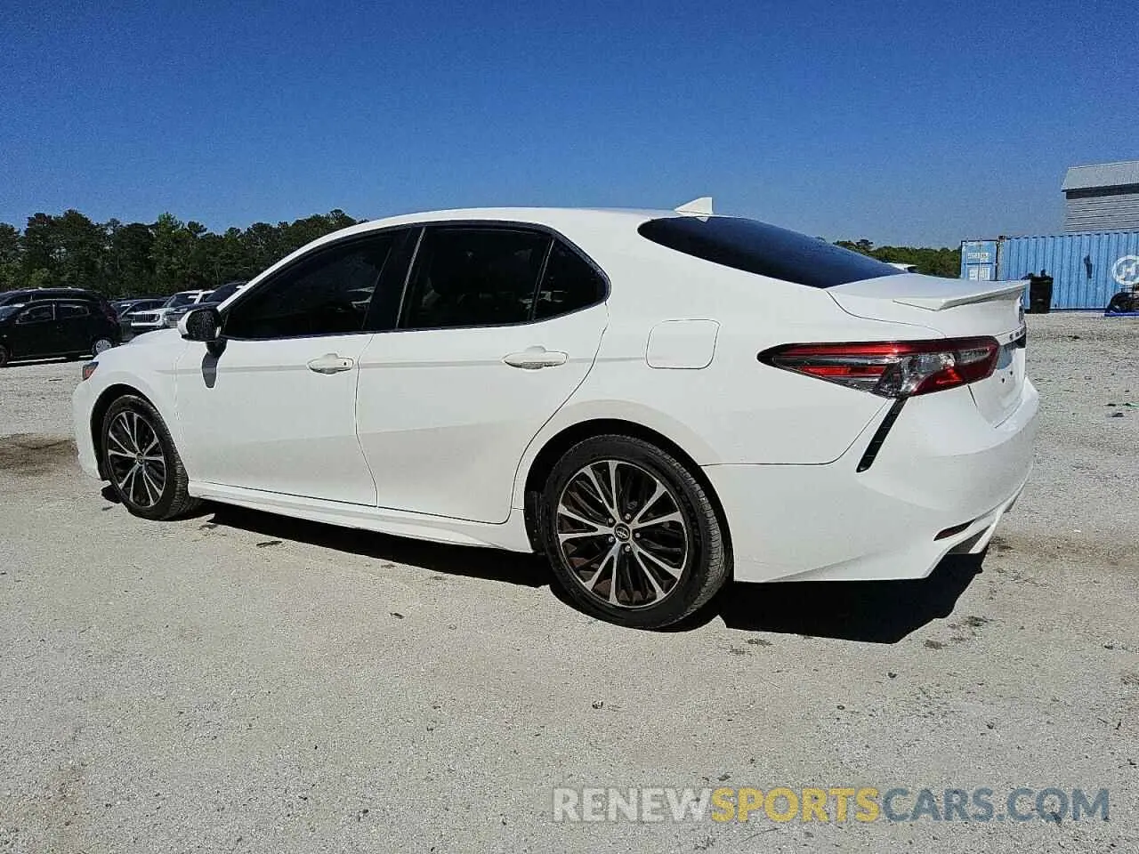 2 Photograph of a damaged car 4T1B11HKXKU275223 TOYOTA CAMRY 2019