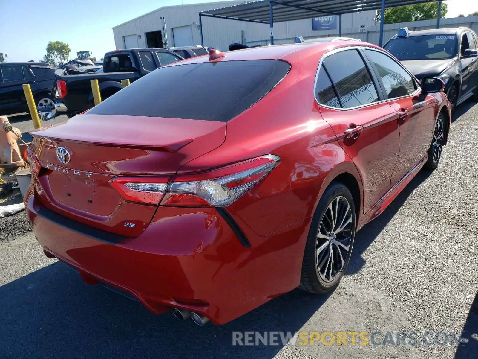 4 Photograph of a damaged car 4T1B11HKXKU275318 TOYOTA CAMRY 2019