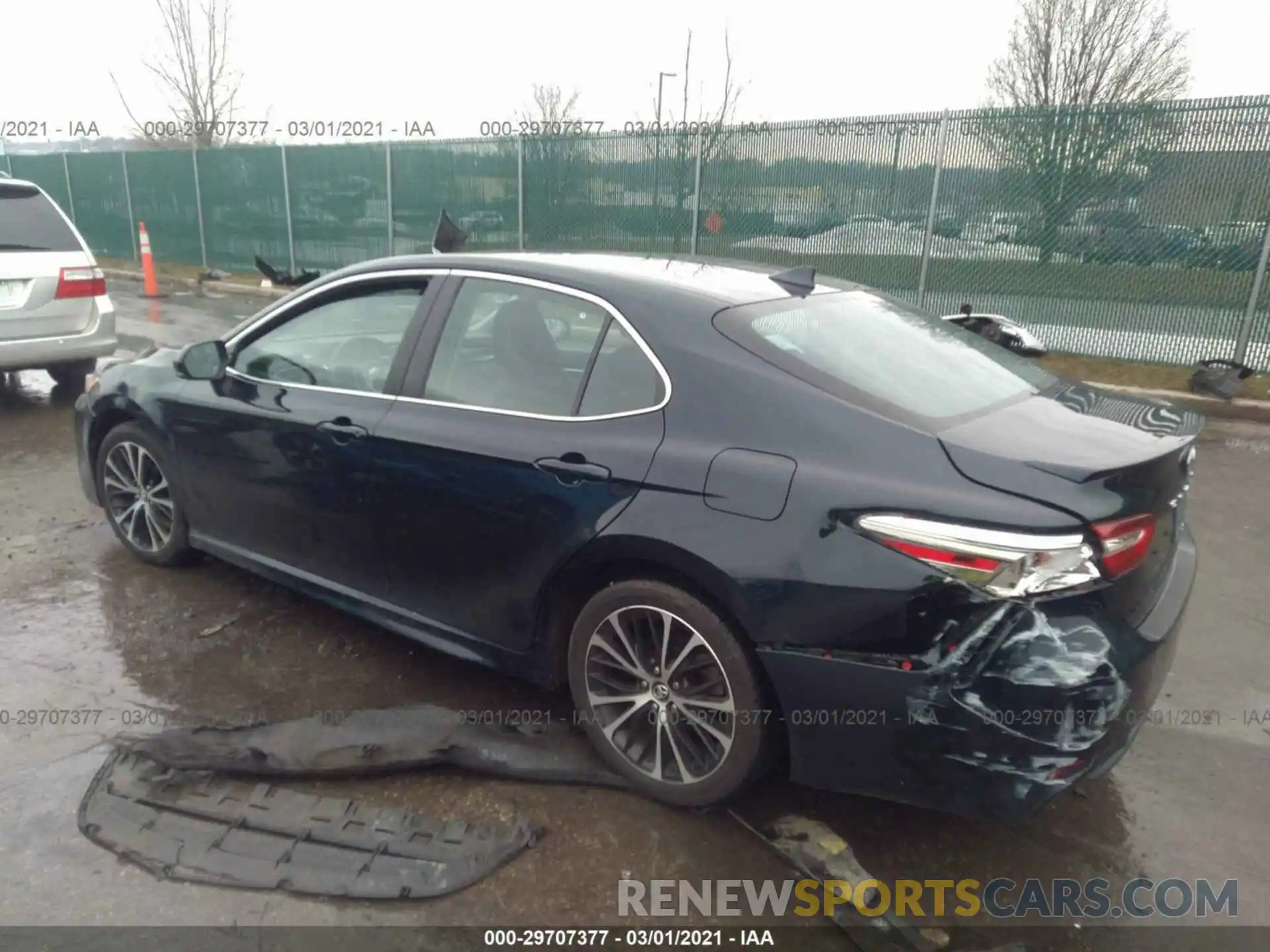 3 Photograph of a damaged car 4T1B11HKXKU279059 TOYOTA CAMRY 2019