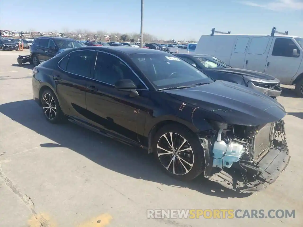 4 Photograph of a damaged car 4T1B11HKXKU282088 TOYOTA CAMRY 2019