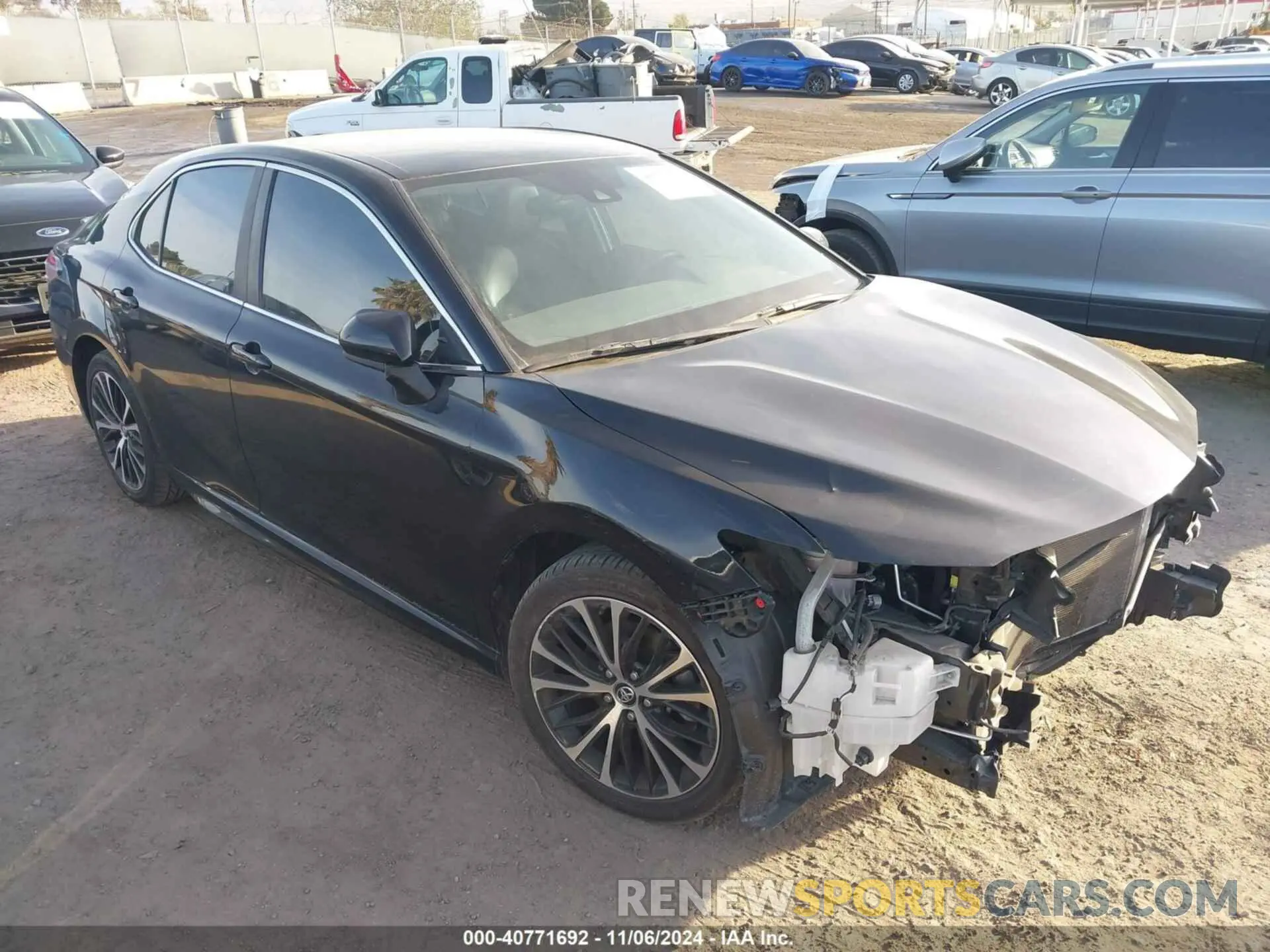 1 Photograph of a damaged car 4T1B11HKXKU282821 TOYOTA CAMRY 2019