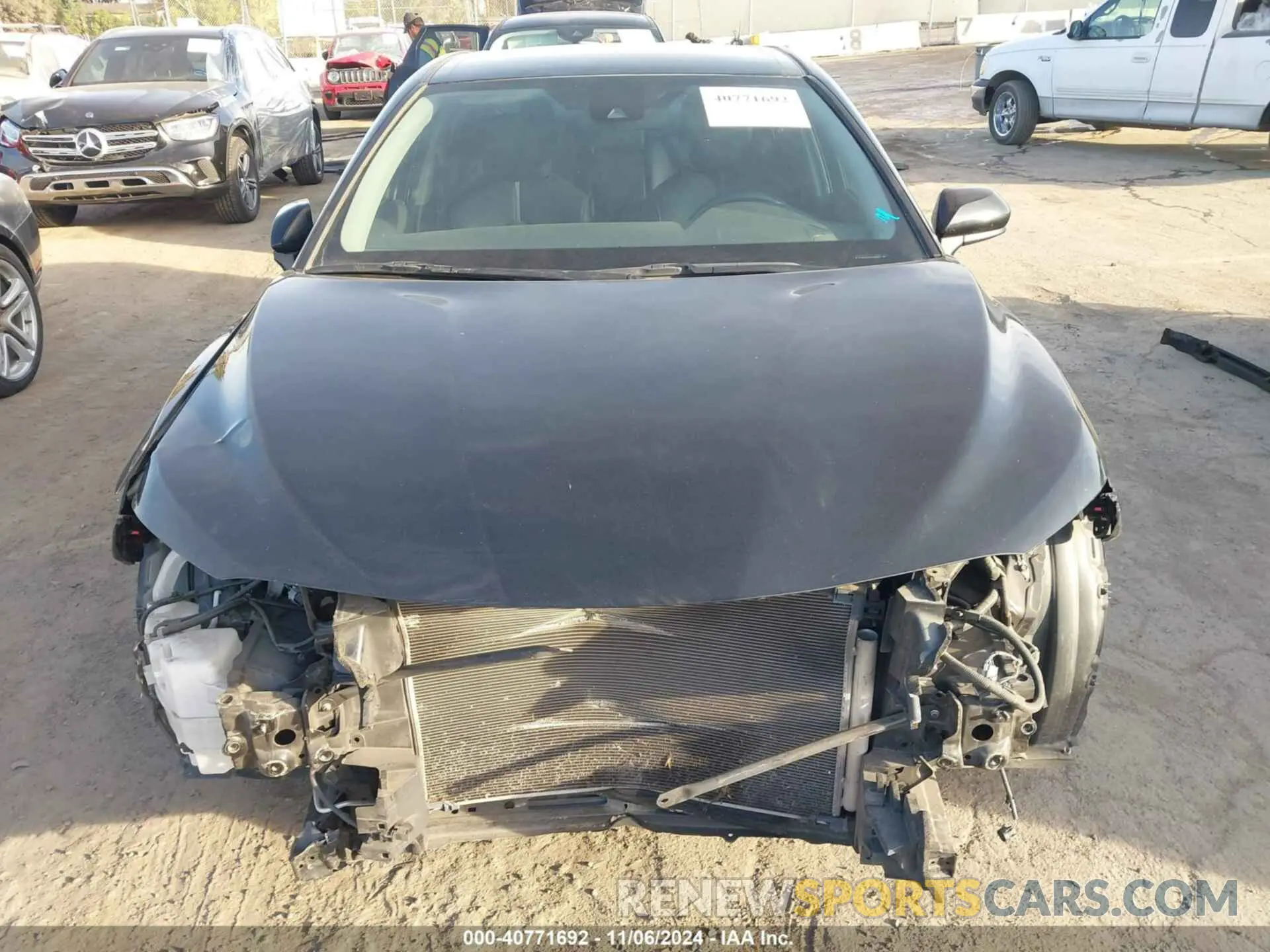 13 Photograph of a damaged car 4T1B11HKXKU282821 TOYOTA CAMRY 2019
