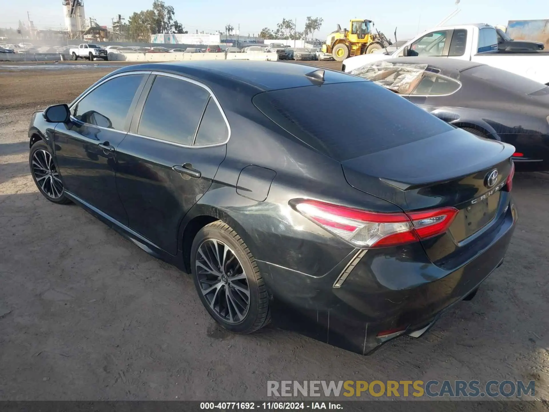 3 Photograph of a damaged car 4T1B11HKXKU282821 TOYOTA CAMRY 2019