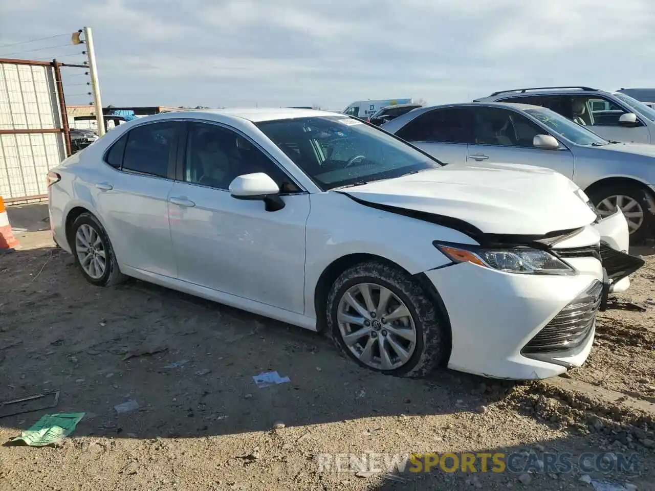 4 Photograph of a damaged car 4T1B11HKXKU286156 TOYOTA CAMRY 2019