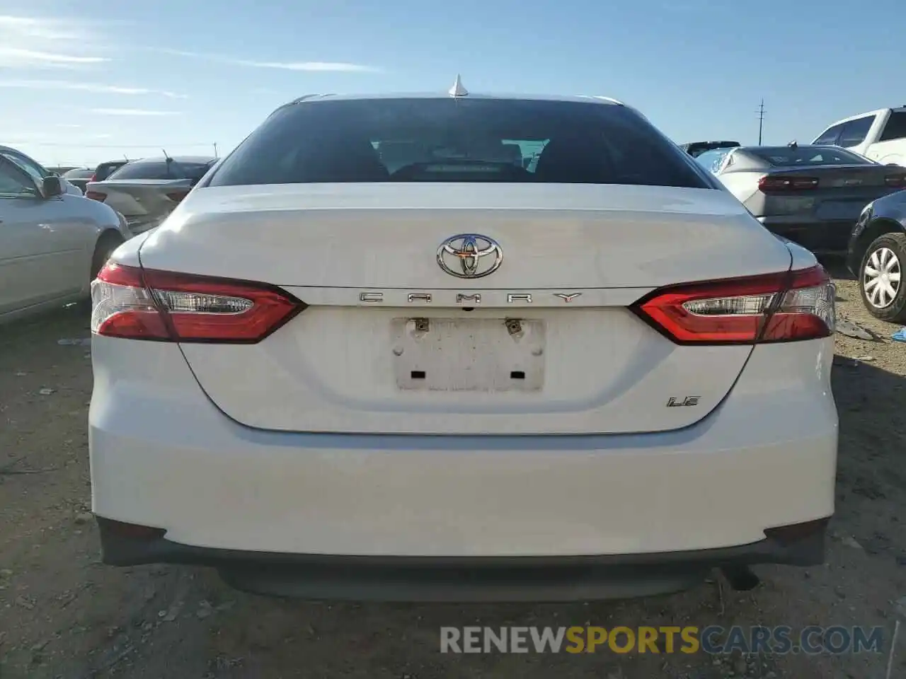 6 Photograph of a damaged car 4T1B11HKXKU286156 TOYOTA CAMRY 2019