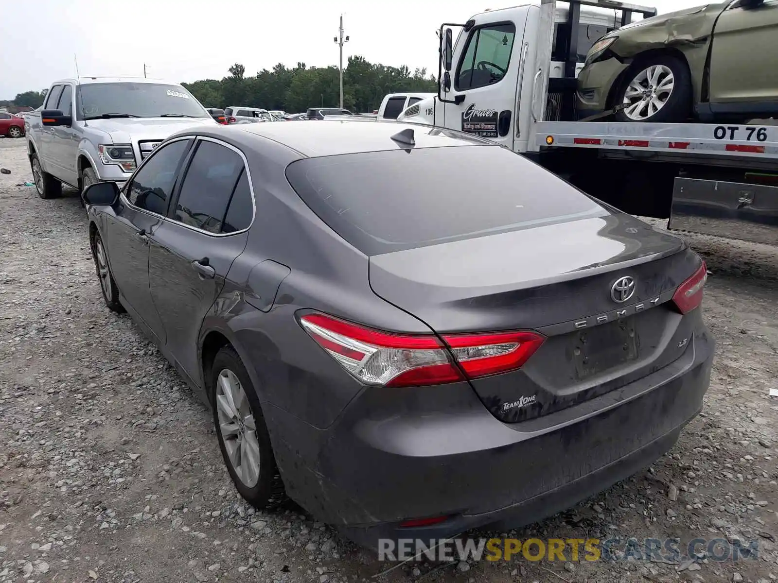 3 Photograph of a damaged car 4T1B11HKXKU290529 TOYOTA CAMRY 2019