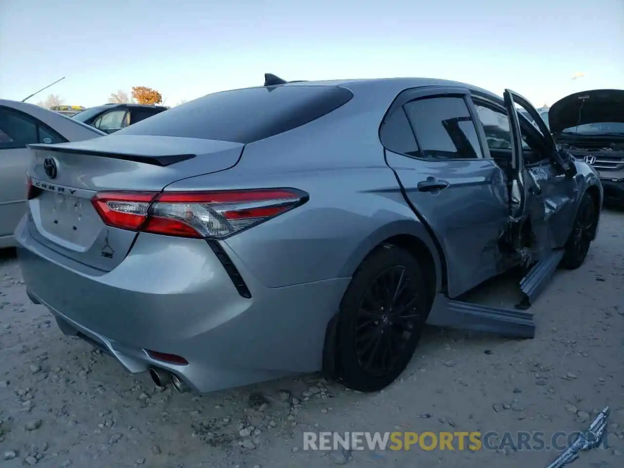 4 Photograph of a damaged car 4T1B11HKXKU294998 TOYOTA CAMRY 2019