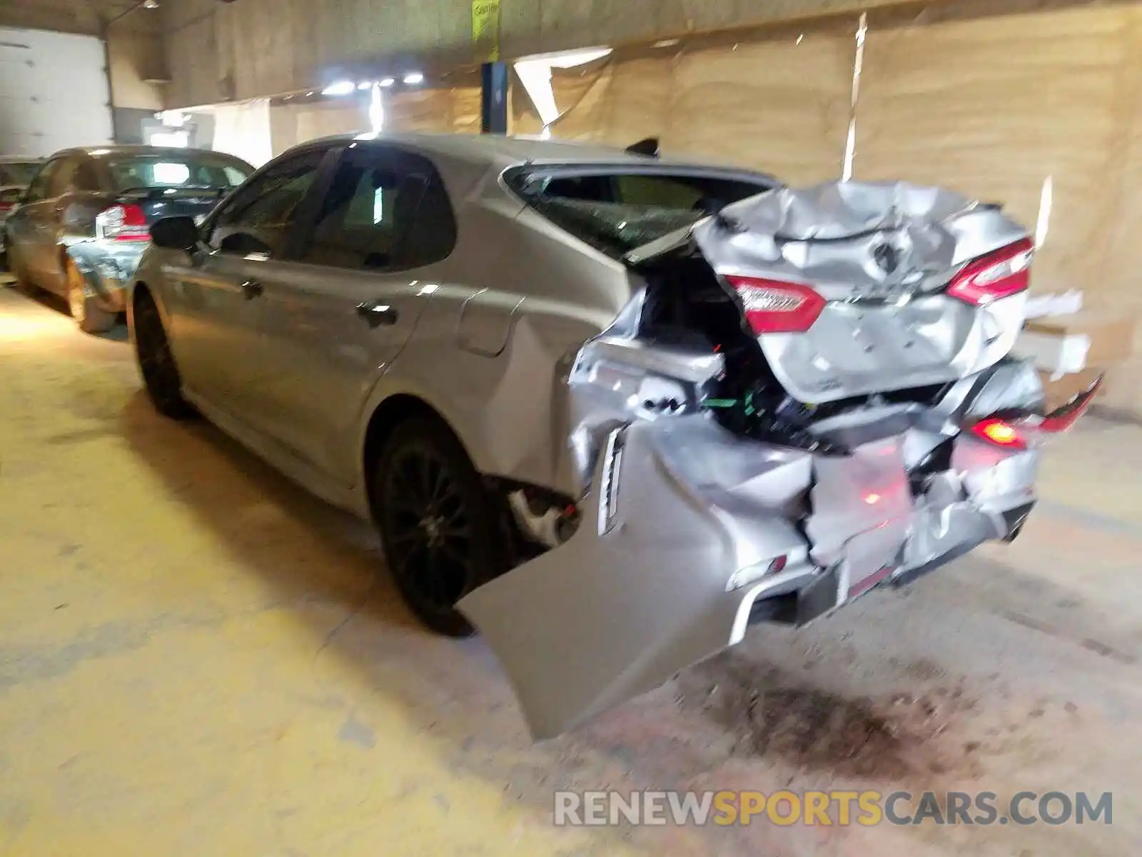 3 Photograph of a damaged car 4T1B11HKXKU295617 TOYOTA CAMRY 2019