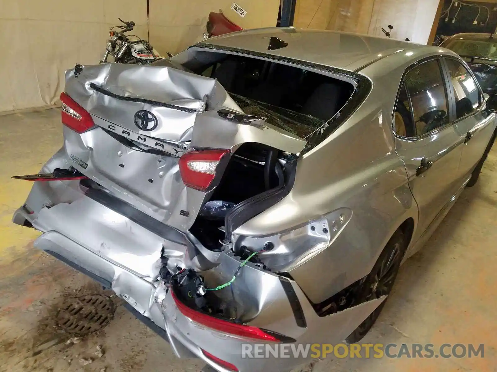 9 Photograph of a damaged car 4T1B11HKXKU295617 TOYOTA CAMRY 2019