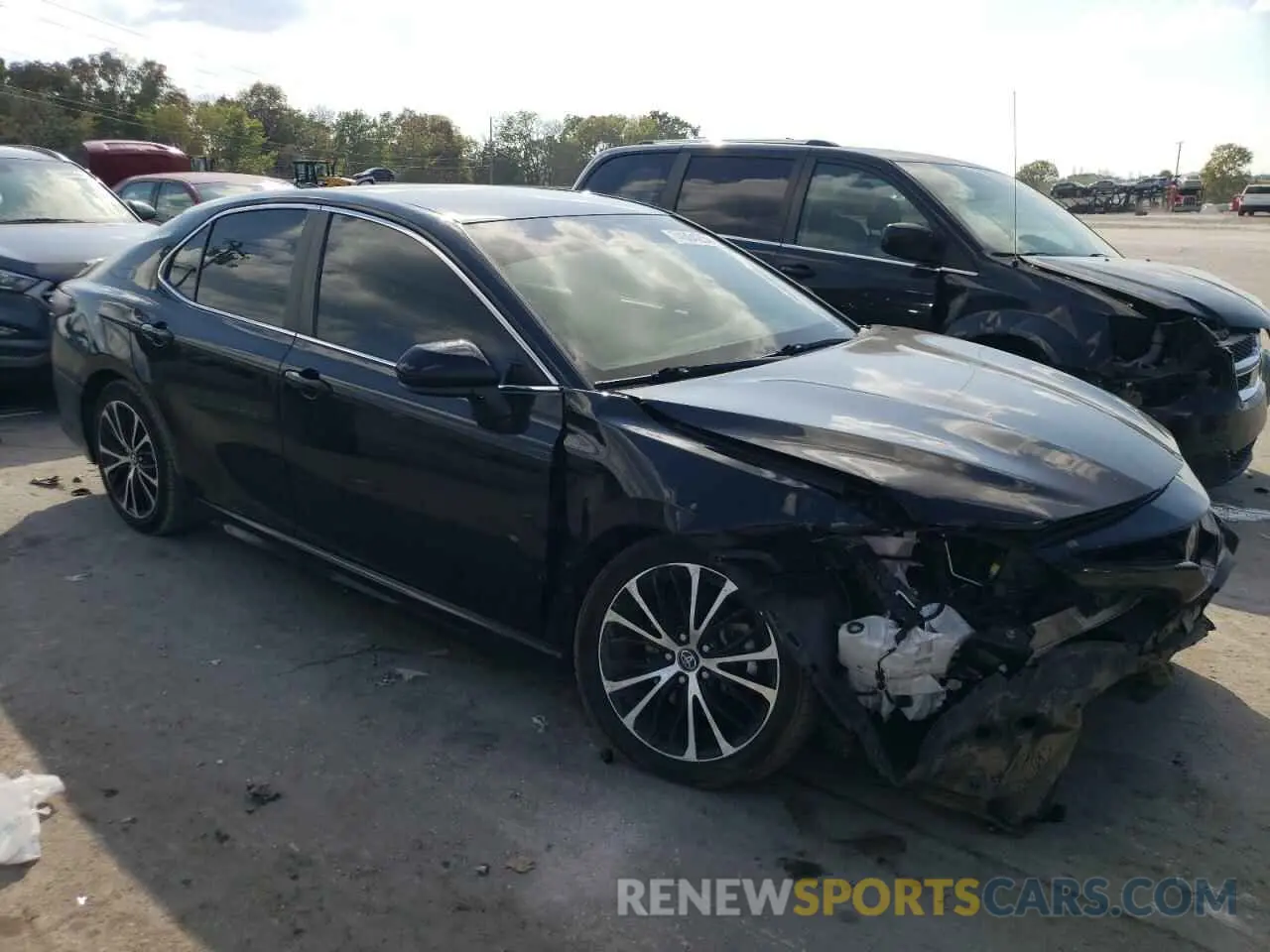 4 Photograph of a damaged car 4T1B11HKXKU296850 TOYOTA CAMRY 2019