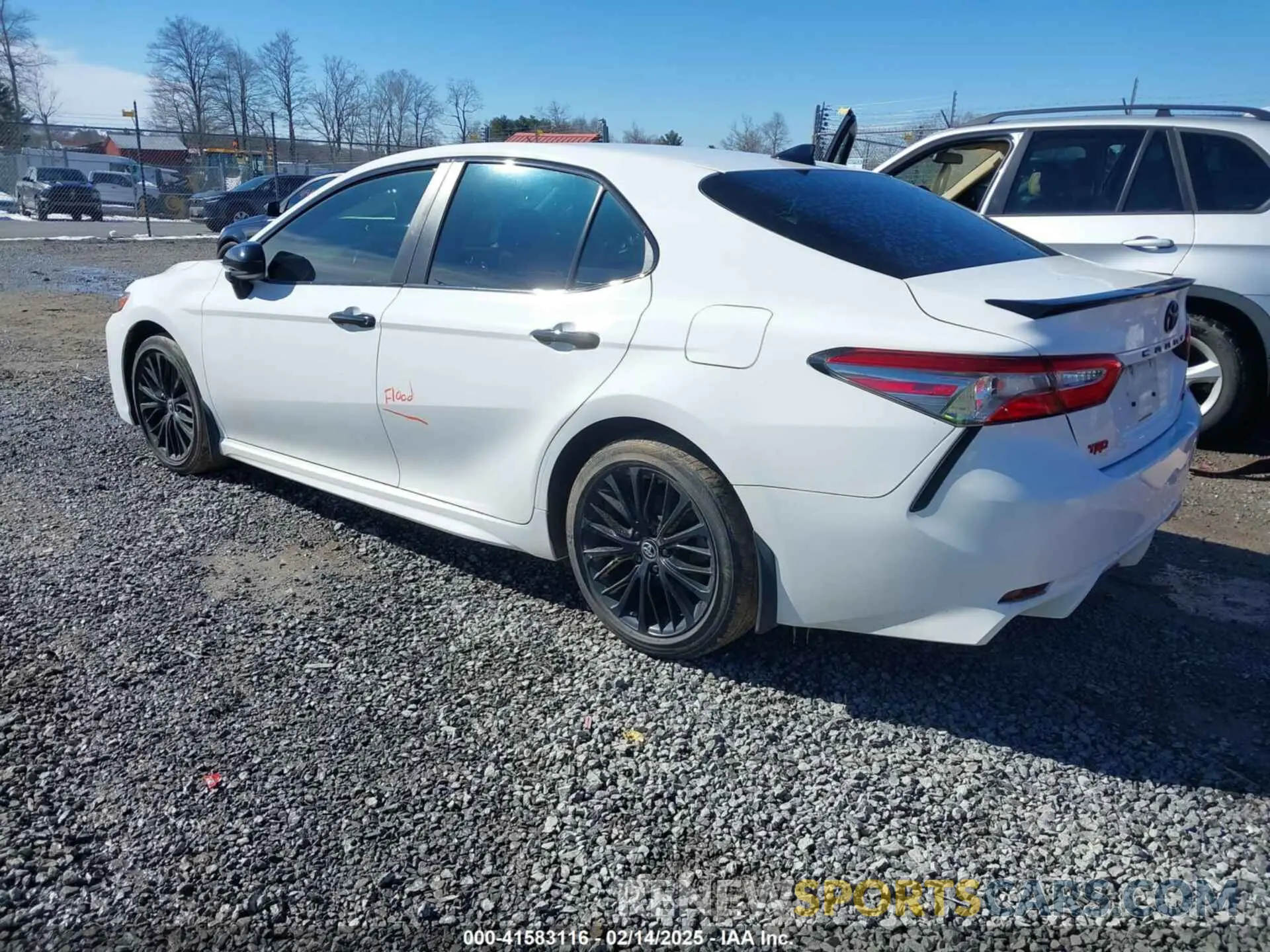 3 Photograph of a damaged car 4T1B11HKXKU298128 TOYOTA CAMRY 2019