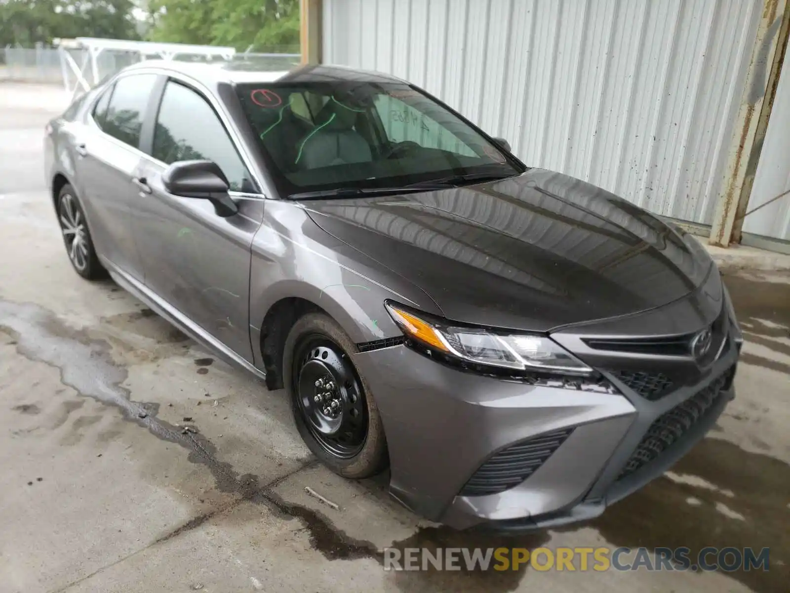 1 Photograph of a damaged car 4T1B11HKXKU299800 TOYOTA CAMRY 2019