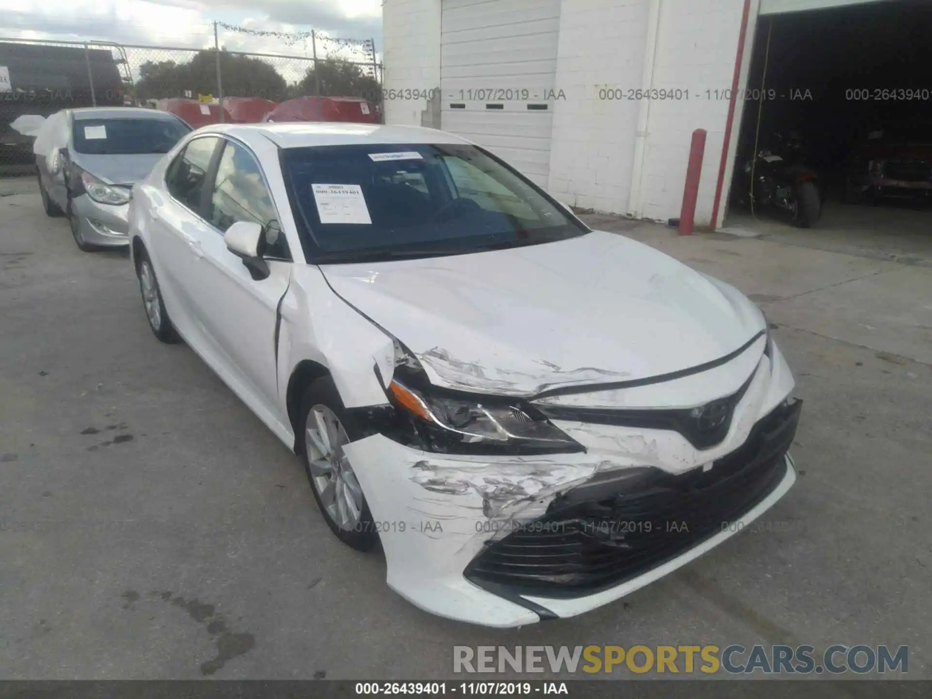 6 Photograph of a damaged car 4T1B11HKXKU680742 TOYOTA CAMRY 2019