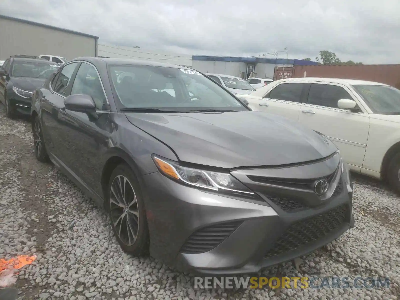 1 Photograph of a damaged car 4T1B11HKXKU685715 TOYOTA CAMRY 2019