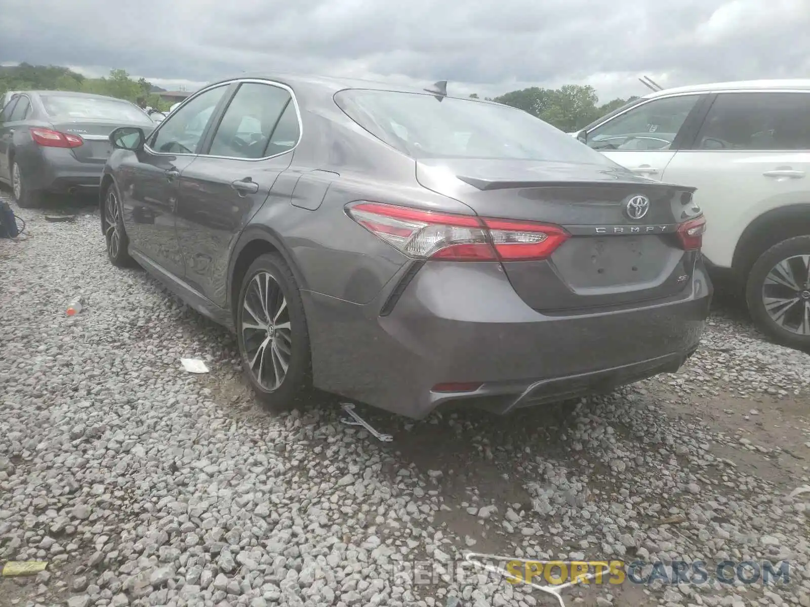 3 Photograph of a damaged car 4T1B11HKXKU685715 TOYOTA CAMRY 2019