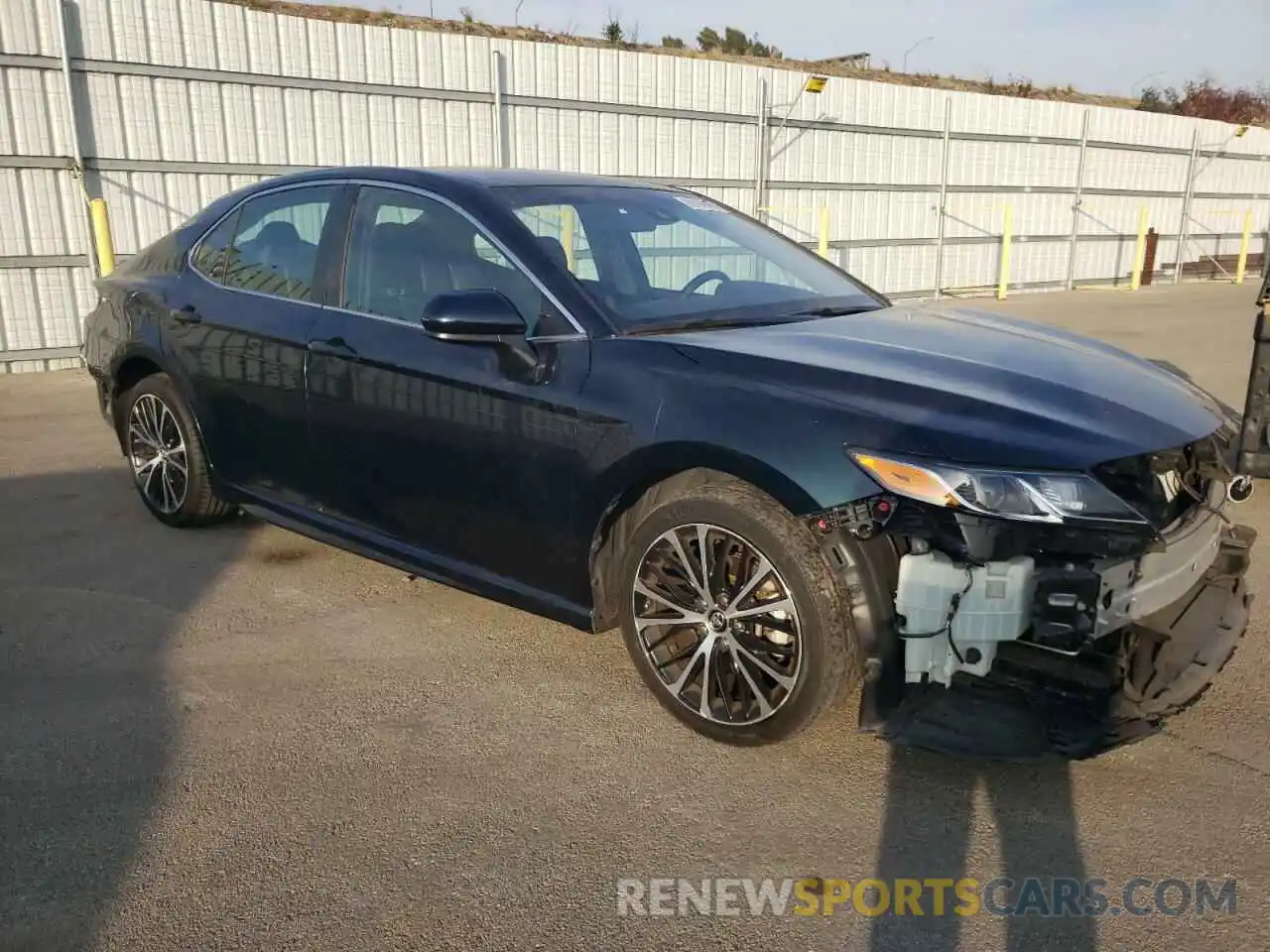 4 Photograph of a damaged car 4T1B11HKXKU693281 TOYOTA CAMRY 2019