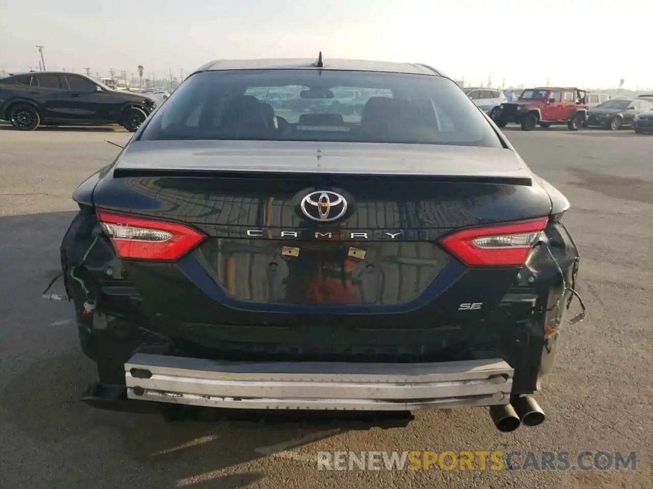 6 Photograph of a damaged car 4T1B11HKXKU693281 TOYOTA CAMRY 2019