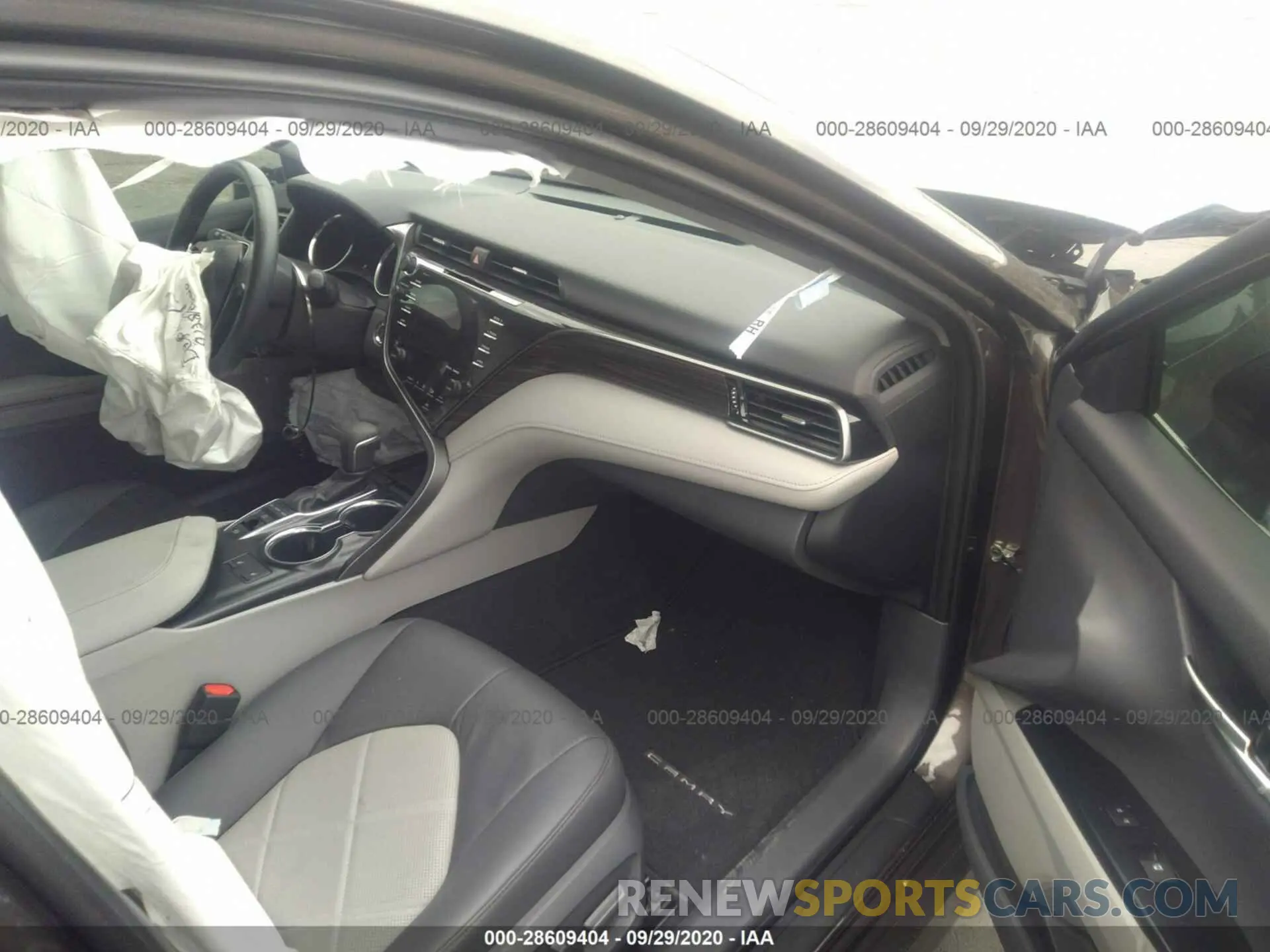 5 Photograph of a damaged car 4T1B11HKXKU694768 TOYOTA CAMRY 2019