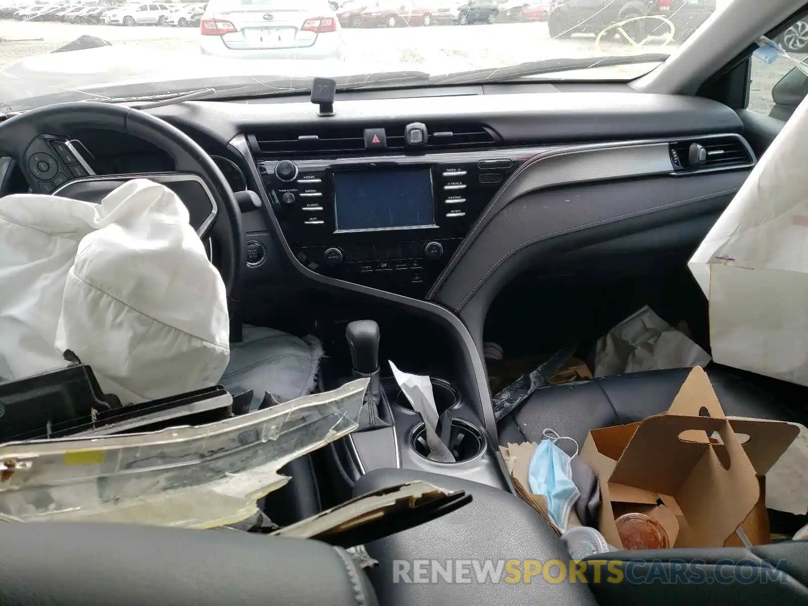 9 Photograph of a damaged car 4T1B11HKXKU695029 TOYOTA CAMRY 2019