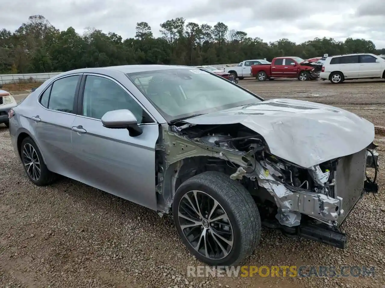 4 Photograph of a damaged car 4T1B11HKXKU695242 TOYOTA CAMRY 2019