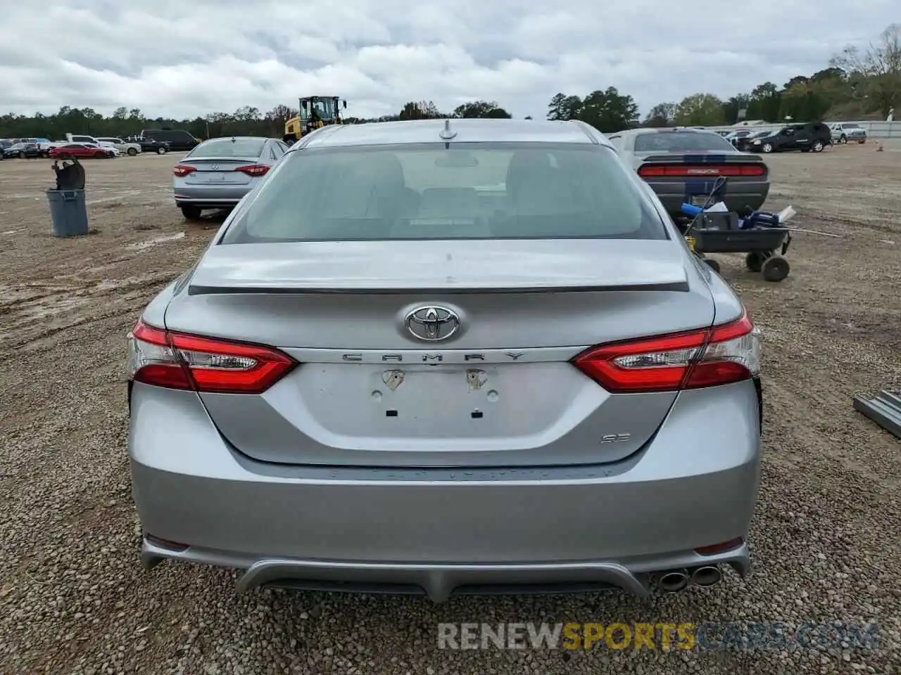 6 Photograph of a damaged car 4T1B11HKXKU695242 TOYOTA CAMRY 2019