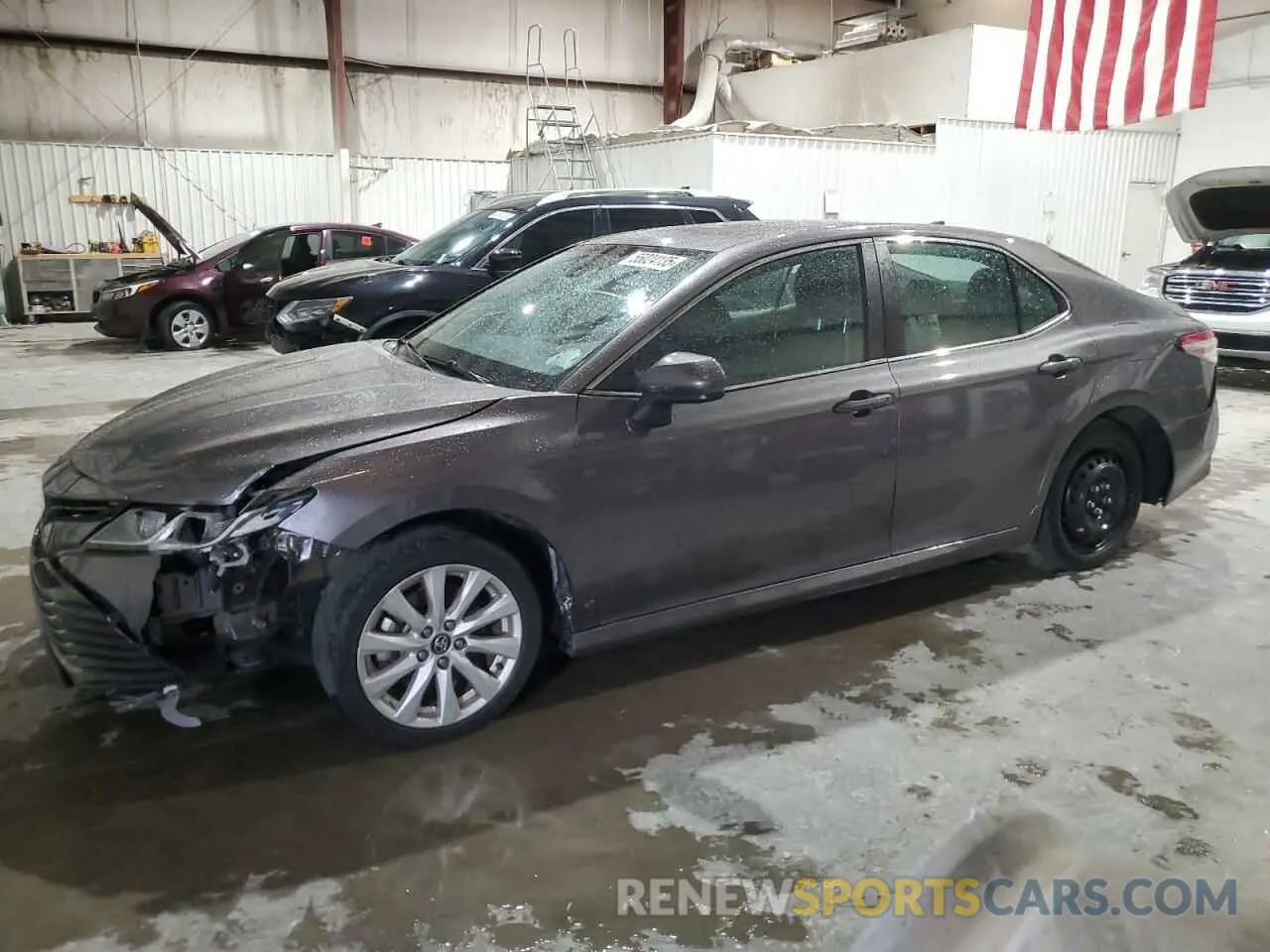 1 Photograph of a damaged car 4T1B11HKXKU695368 TOYOTA CAMRY 2019
