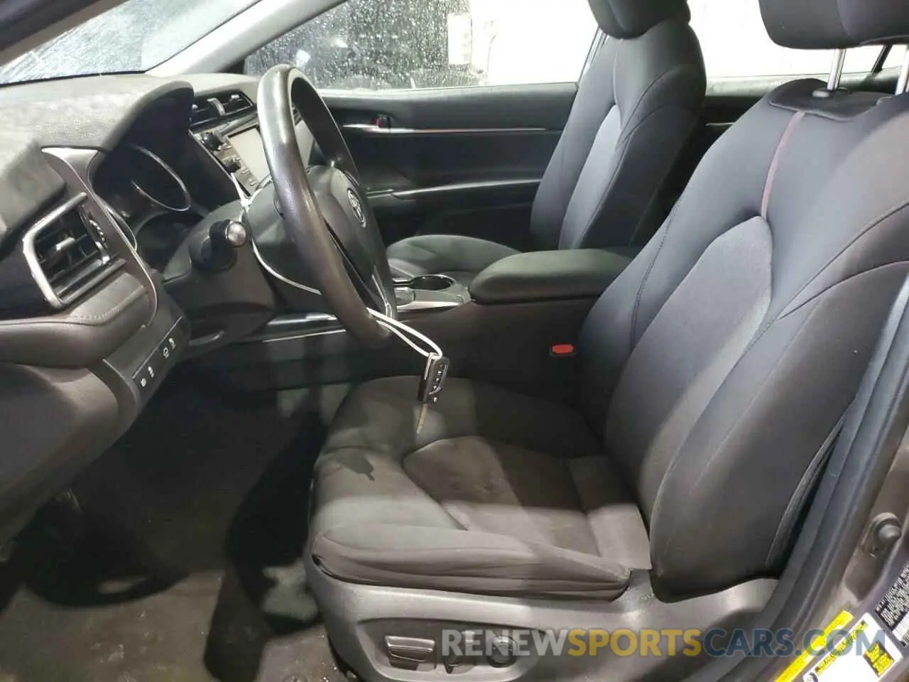 7 Photograph of a damaged car 4T1B11HKXKU695368 TOYOTA CAMRY 2019