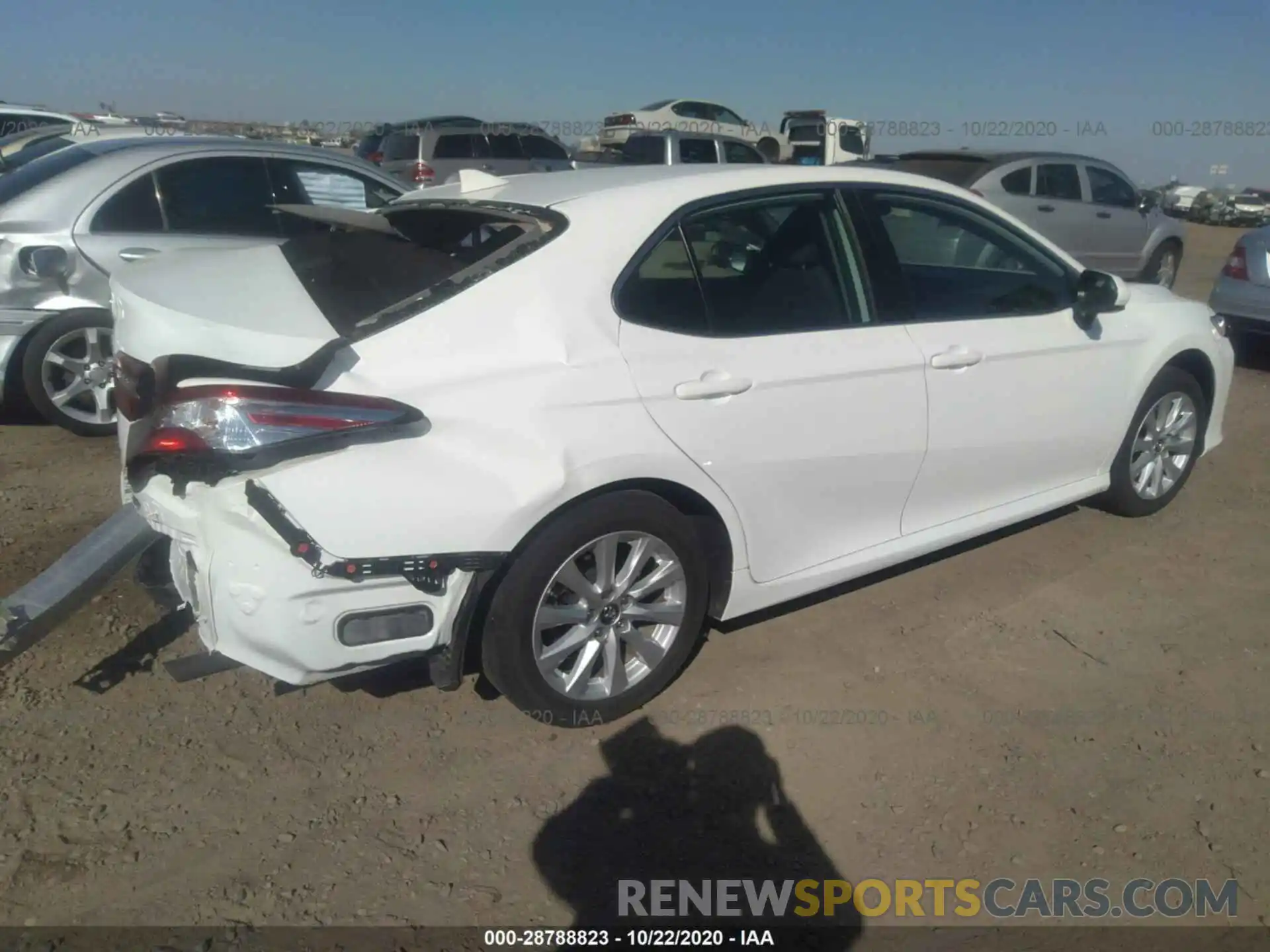 4 Photograph of a damaged car 4T1B11HKXKU696892 TOYOTA CAMRY 2019