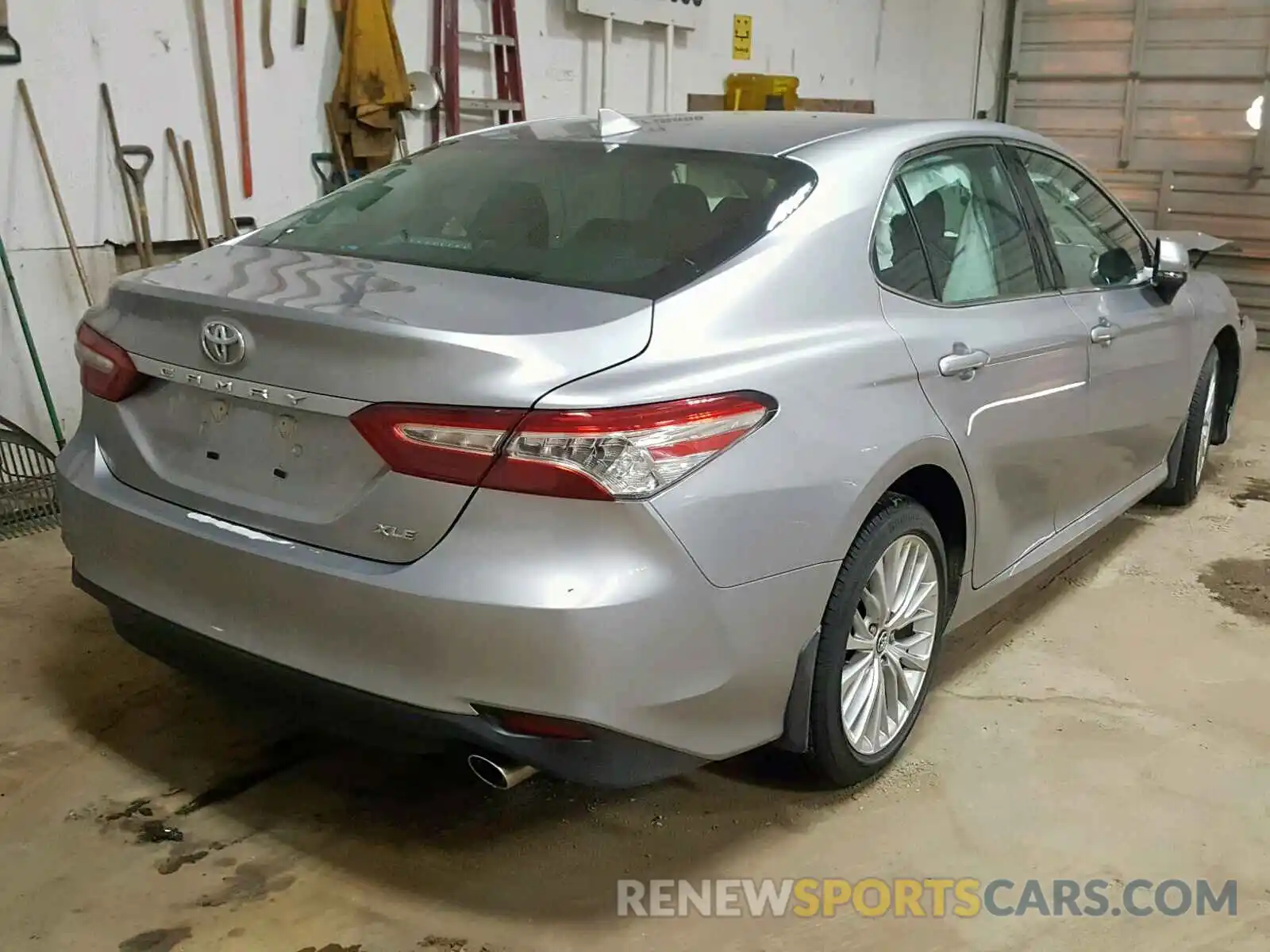 4 Photograph of a damaged car 4T1B11HKXKU697265 TOYOTA CAMRY 2019