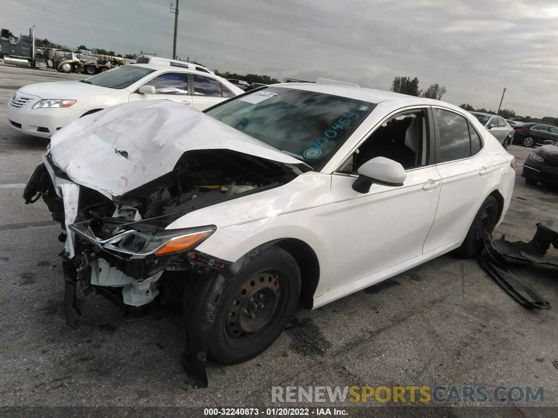 2 Photograph of a damaged car 4T1B11HKXKU700455 TOYOTA CAMRY 2019