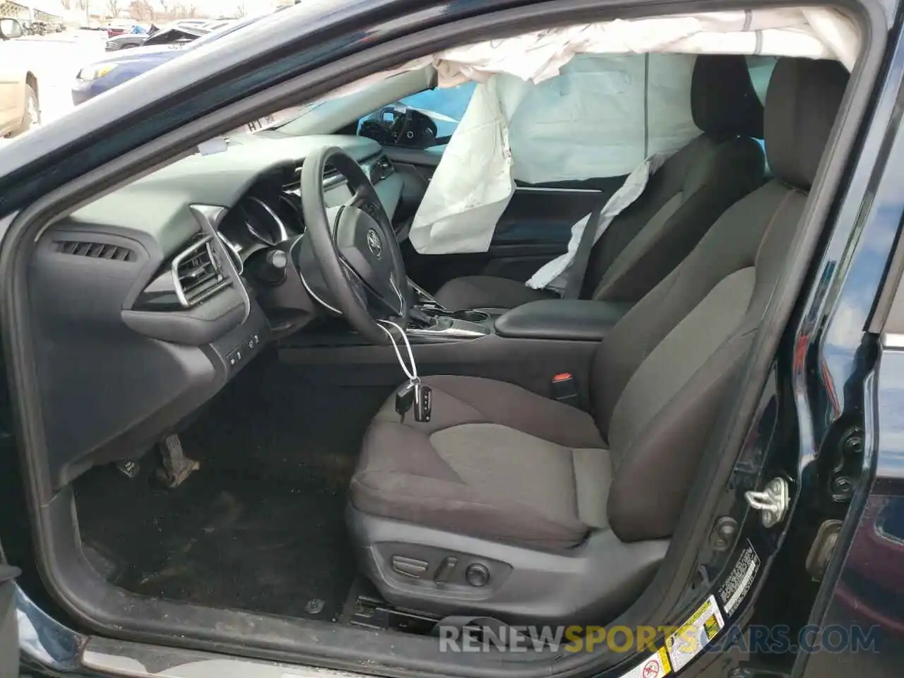 7 Photograph of a damaged car 4T1B11HKXKU700875 TOYOTA CAMRY 2019