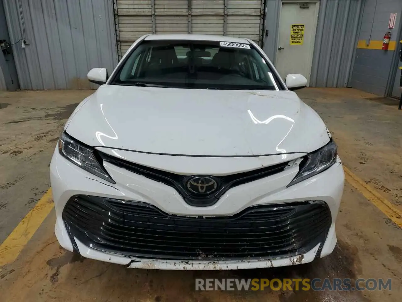 5 Photograph of a damaged car 4T1B11HKXKU701993 TOYOTA CAMRY 2019