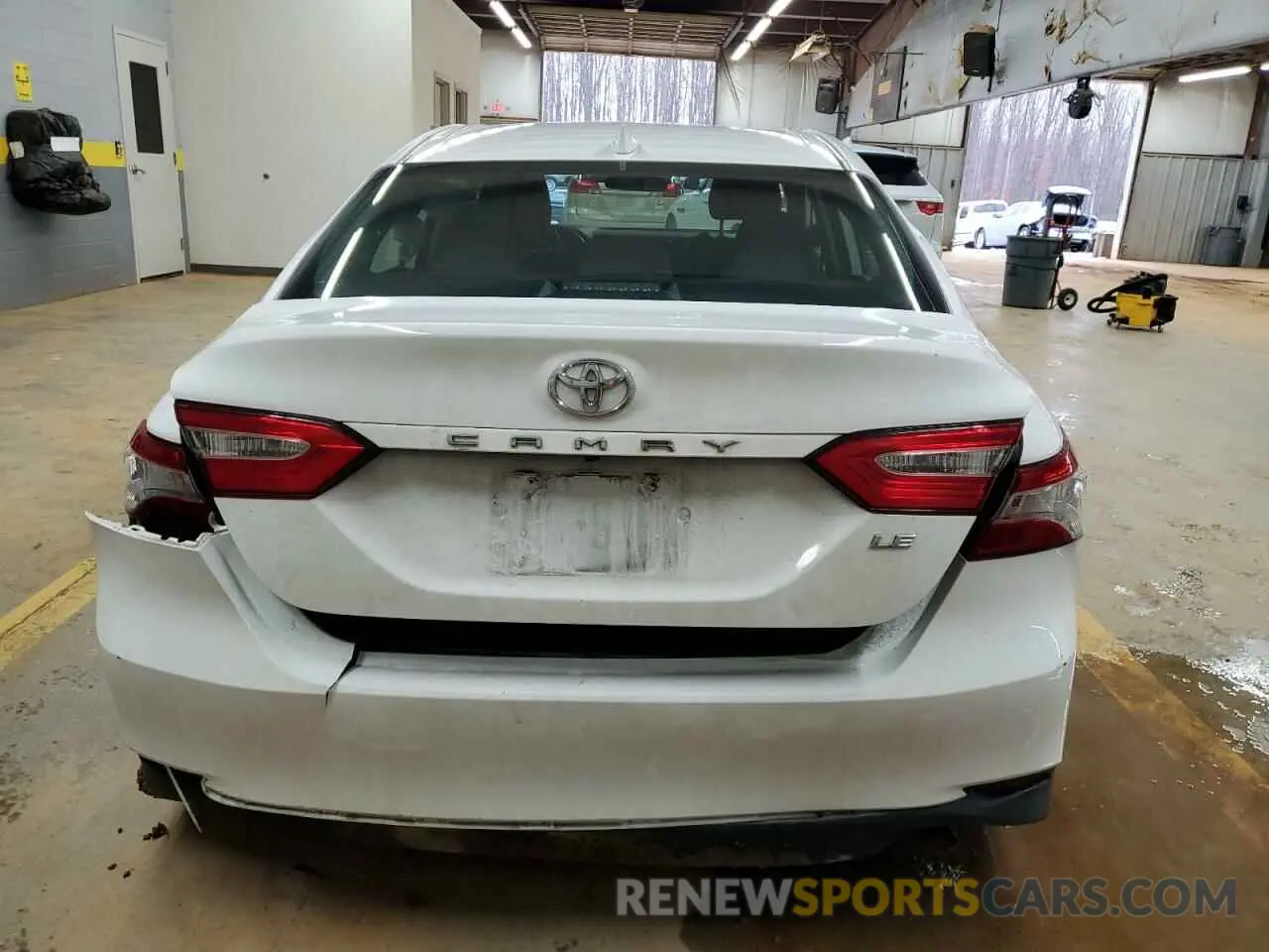6 Photograph of a damaged car 4T1B11HKXKU701993 TOYOTA CAMRY 2019