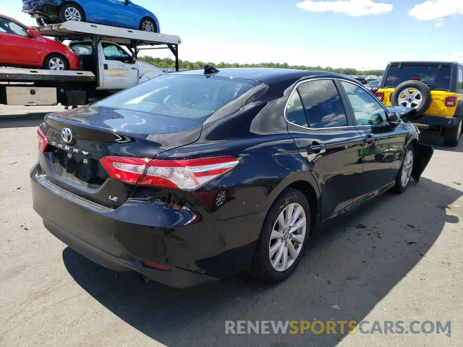 4 Photograph of a damaged car 4T1B11HKXKU703744 TOYOTA CAMRY 2019