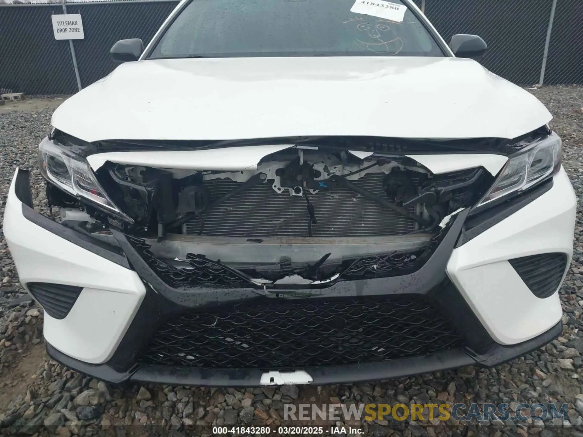6 Photograph of a damaged car 4T1B11HKXKU706000 TOYOTA CAMRY 2019