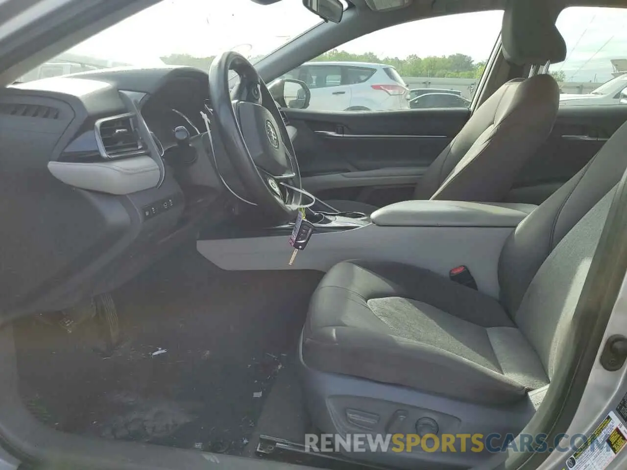 7 Photograph of a damaged car 4T1B11HKXKU708037 TOYOTA CAMRY 2019