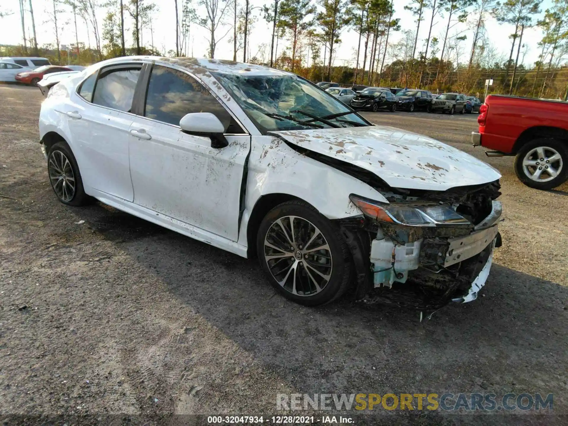 1 Photograph of a damaged car 4T1B11HKXKU710113 TOYOTA CAMRY 2019