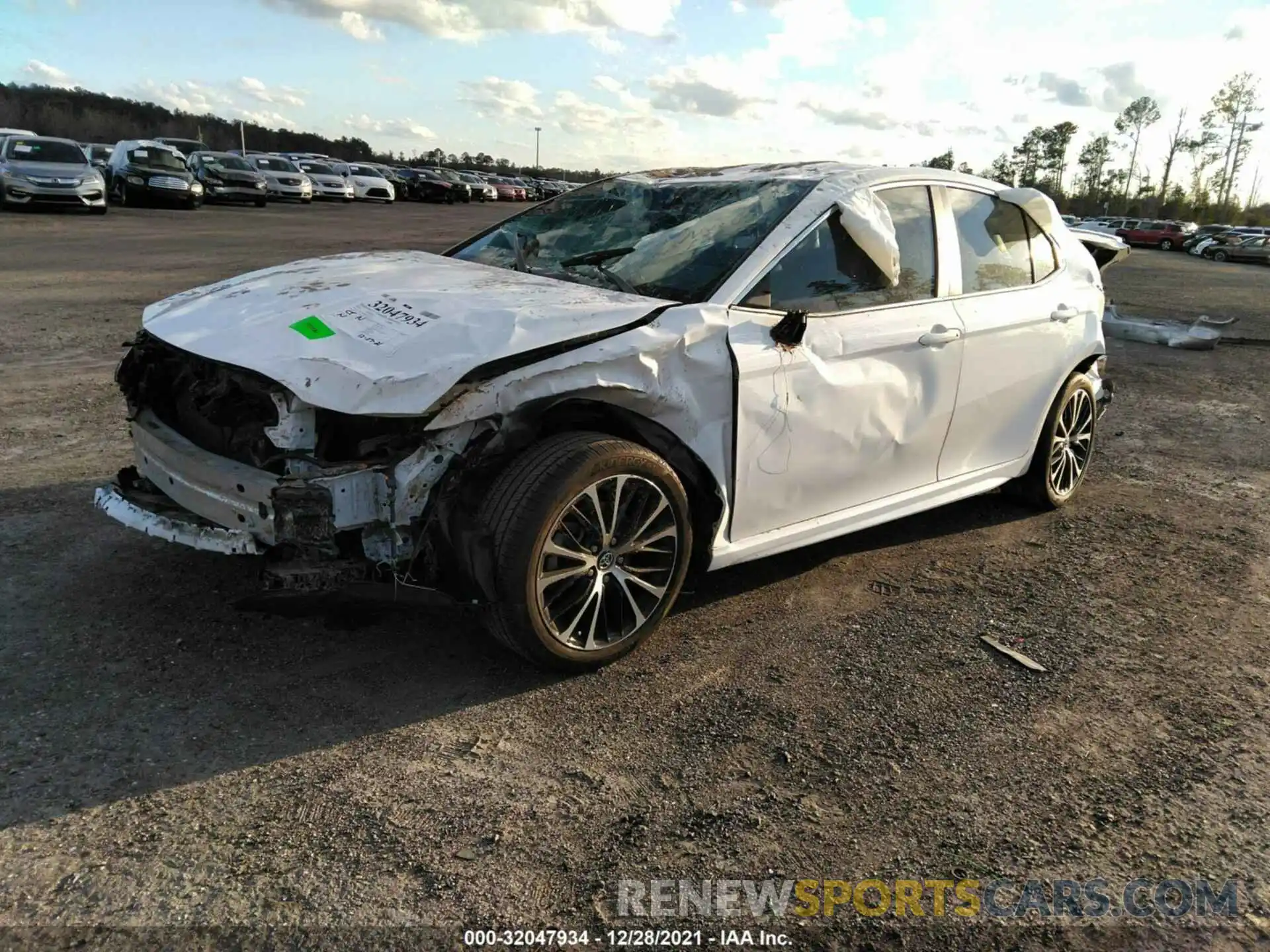 2 Photograph of a damaged car 4T1B11HKXKU710113 TOYOTA CAMRY 2019