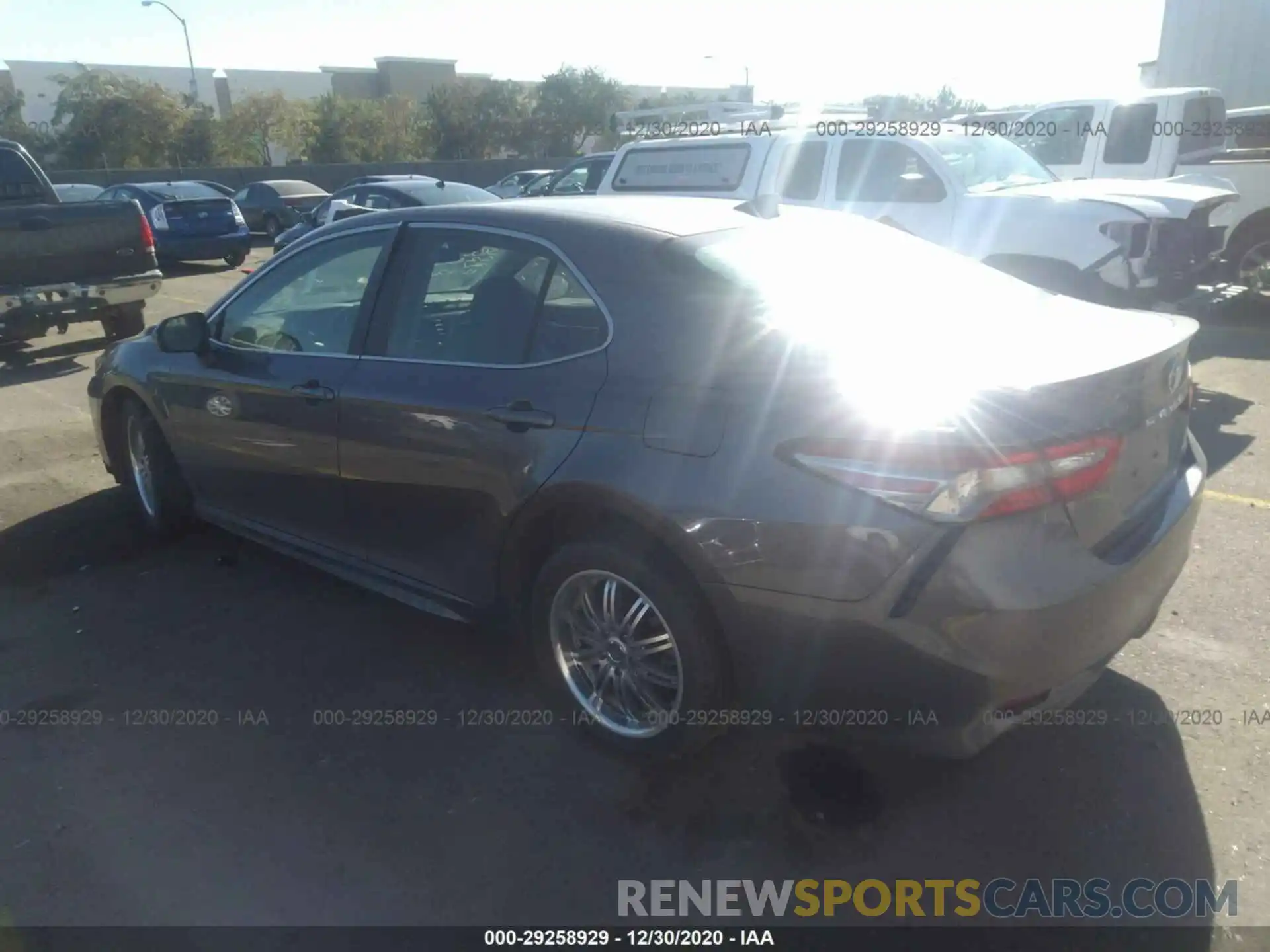 3 Photograph of a damaged car 4T1B11HKXKU712122 TOYOTA CAMRY 2019